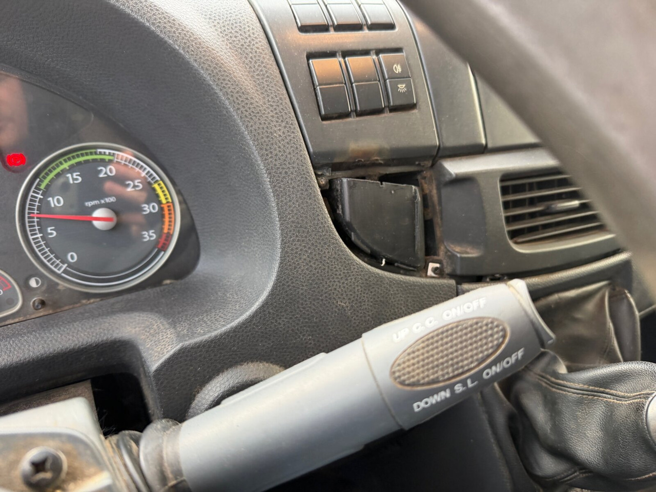 Iveco EuroCargo ML75E16 4x2 EuroCargo ML75E16 4x2, City-Abroller - شاحنة ذات الخطاف: صور 5 Iveco EuroCargo ML75E16 4x2 EuroCargo ML75E16 4x2, City-Abroller - شاحنة ذات الخطاف: صور 5