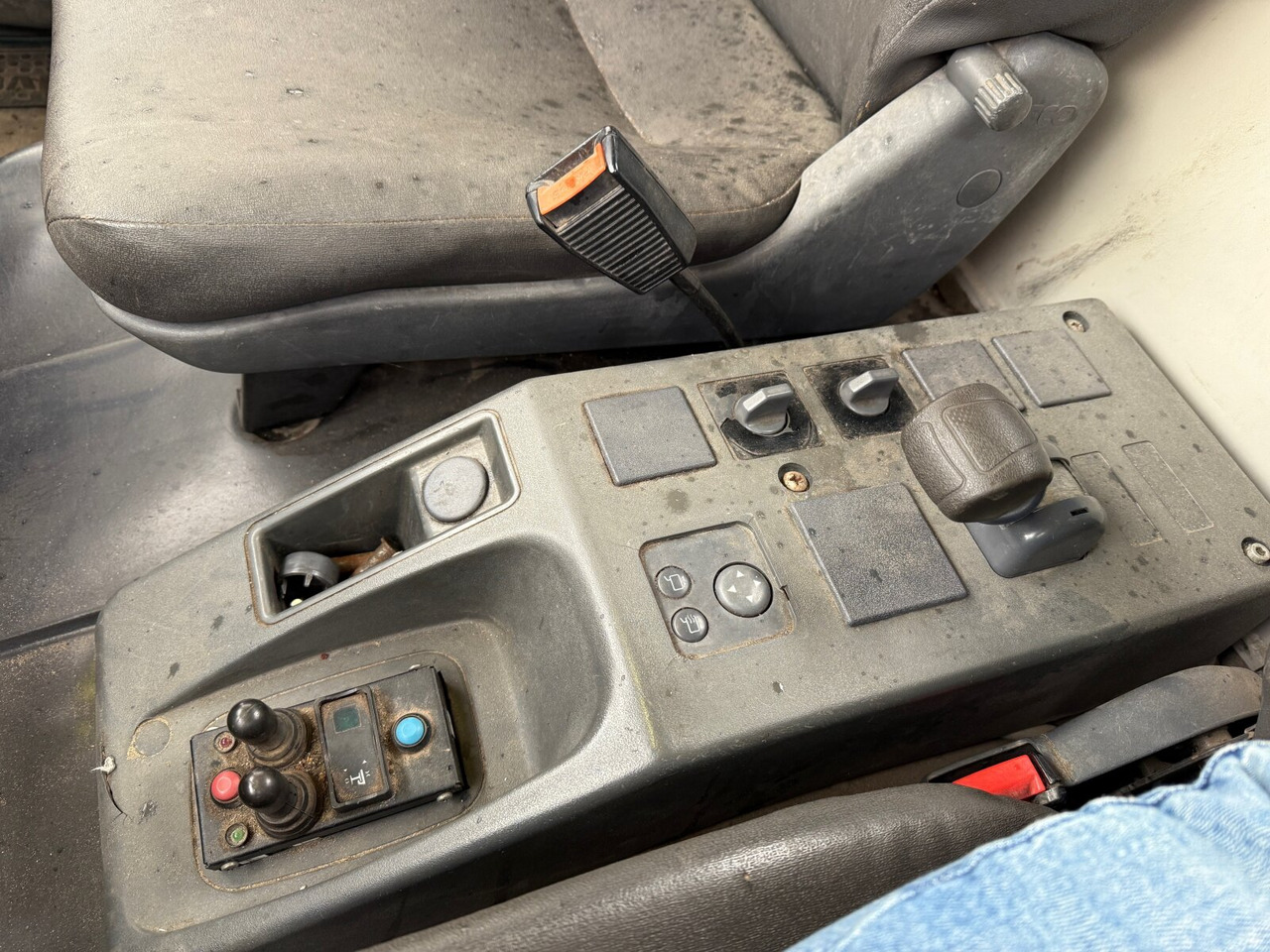 Iveco ML80E18/P 4x2 ML80E18/P 4x2, City-Abroller - شاحنة ذات الخطاف: صور 4 Iveco ML80E18/P 4x2 ML80E18/P 4x2, City-Abroller - شاحنة ذات الخطاف: صور 4