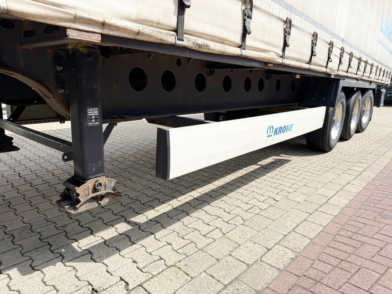 Krone SDP 27 eLCL10-CS Coil Liner SDP 27 eLCL10-CS Coil Liner, Coilmulde, Liftachse, Nachlauflenkachse, Edscha - نصف مقطورة مسطحة: صور 3 Krone SDP 27 eLCL10-CS Coil Liner SDP 27 eLCL10-CS Coil Liner, Coilmulde, Liftachse, Nachlauflenkachse, Edscha - نصف مقطورة مسطحة: صور 3