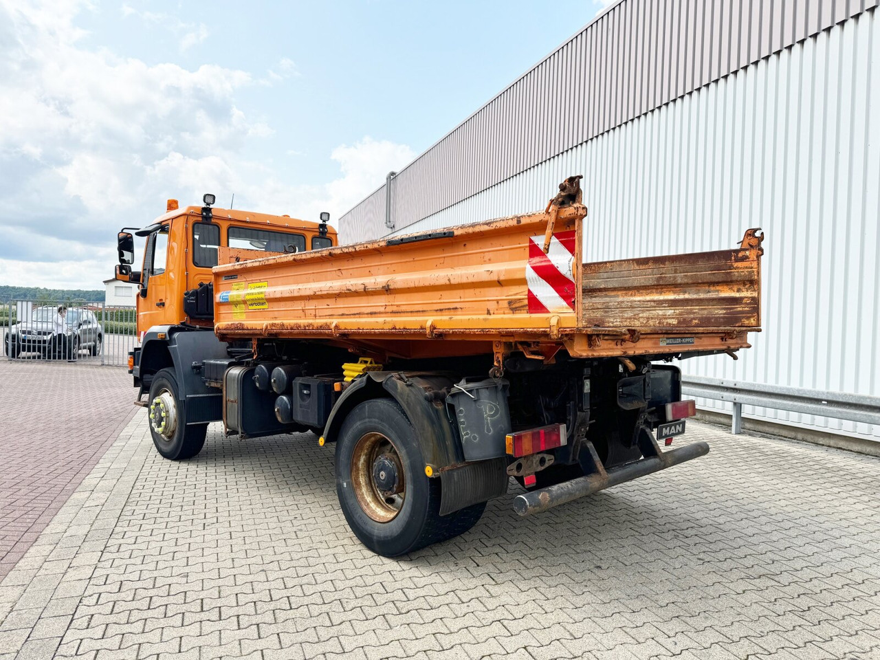 MAN LE 18.280 4X4 BB LE 18.280 4X4 BB, Winterdienstausstattung, Grüne Plakette - قلابات, شاحنة كرين: صور 2 MAN LE 18.280 4X4 BB LE 18.280 4X4 BB, Winterdienstausstattung, Grüne Plakette - قلابات, شاحنة كرين: صور 2