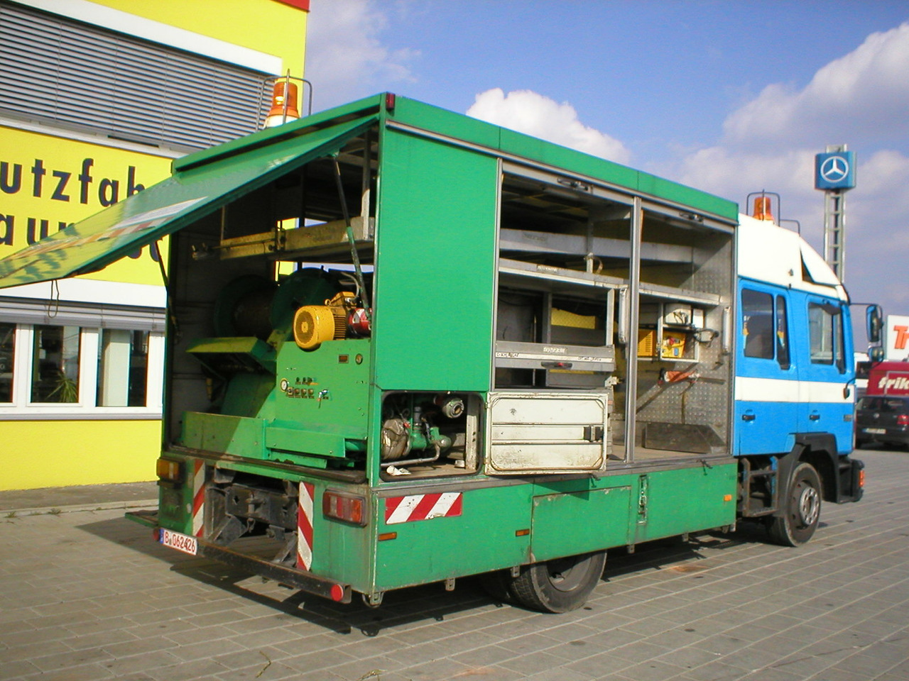 MAN M02 12.232 4x2 Spülwagen - شاحنة: صور 3 MAN M02 12.232 4x2 Spülwagen - شاحنة: صور 3