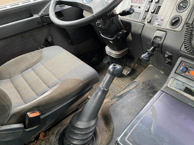 MAN T40 26.364/414 6x4, 6-Zylinder T40 26.364/414 6x4, 6-Zylinder - شاحنة ذات الخطاف: صور 3 MAN T40 26.364/414 6x4, 6-Zylinder T40 26.364/414 6x4, 6-Zylinder - شاحنة ذات الخطاف: صور 3