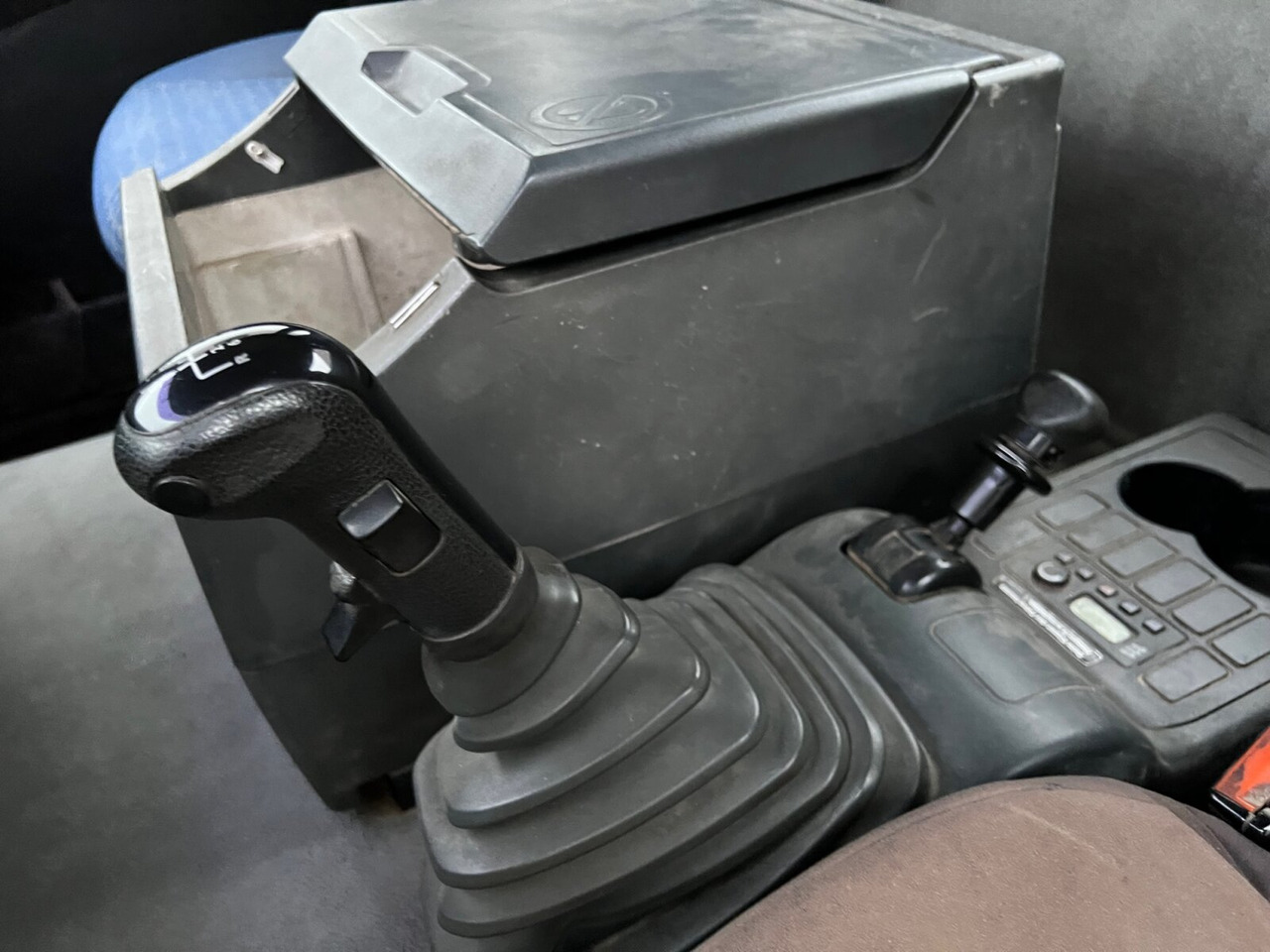 MAN TGA 26.463 6x4 BB TGA 26.463 6x4 BB - شاحنة ذات الخطاف: صور 5 MAN TGA 26.463 6x4 BB TGA 26.463 6x4 BB - شاحنة ذات الخطاف: صور 5