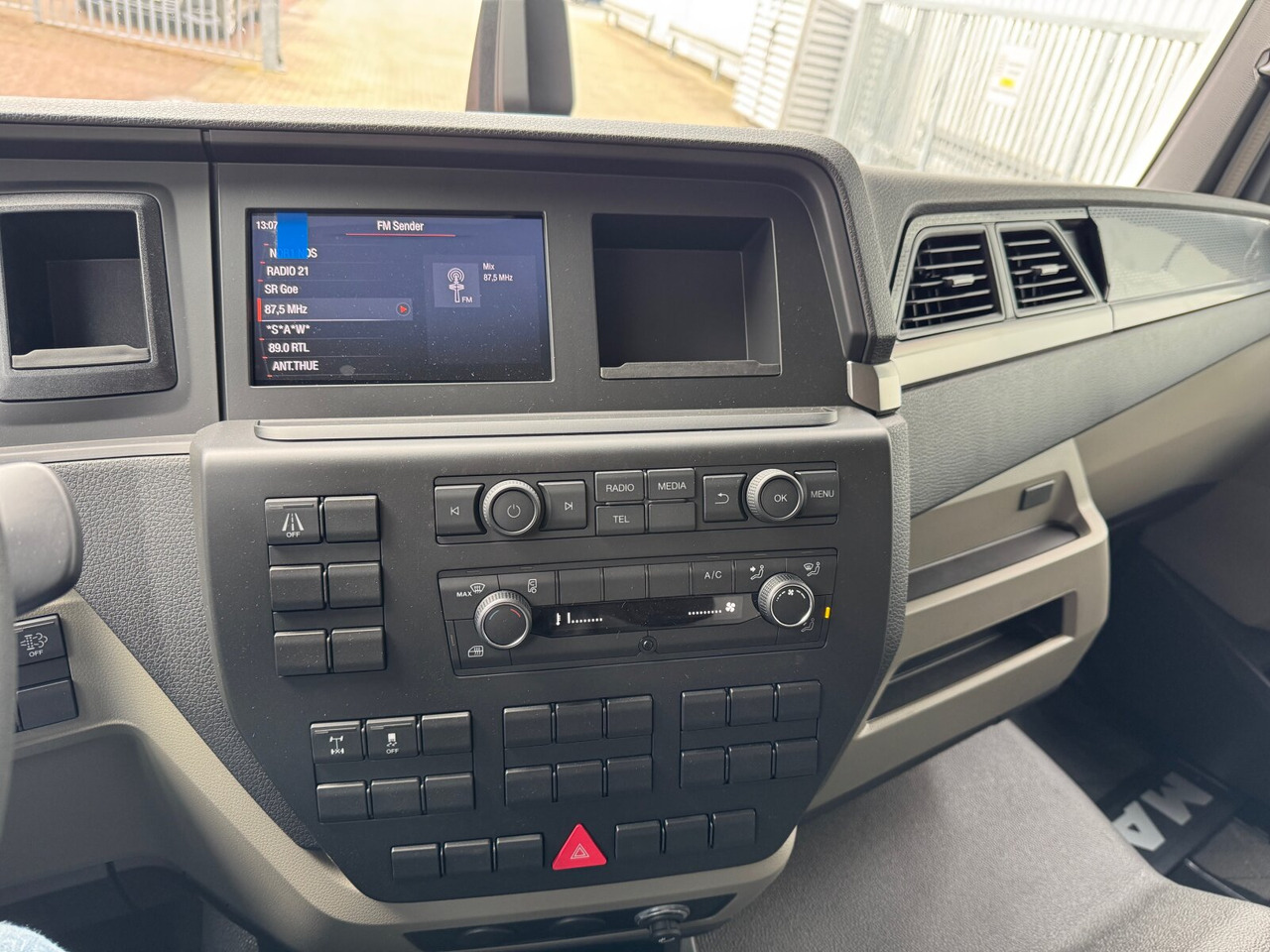 MAN TGL 8.160 4x2 BL CH TGL 8.160 4x2 BL CH, 3x VORHANDEN! - الشاسيه شاحنة: صور 5 MAN TGL 8.160 4x2 BL CH TGL 8.160 4x2 BL CH, 3x VORHANDEN! - الشاسيه شاحنة: صور 5