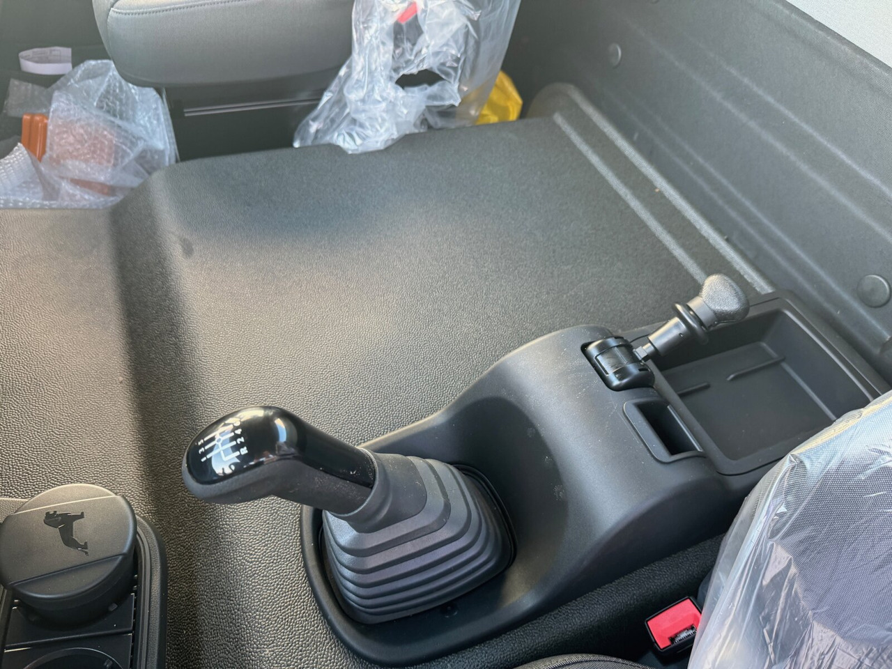 MAN TGL 8.190 4x2 BB CH TGL 8.190 4x2 BB CH, City-Abroller - شاحنة ذات الخطاف: صور 4 MAN TGL 8.190 4x2 BB CH TGL 8.190 4x2 BB CH, City-Abroller - شاحنة ذات الخطاف: صور 4