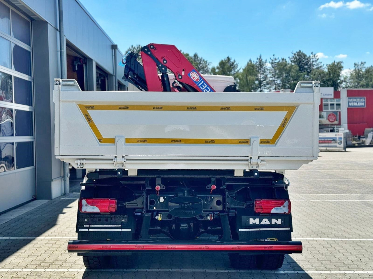 MAN TGM 18.320 4x2 TGM 18.320 4x2, Kran HMF 1320 K3, Funk - قلابات, شاحنة كرين: صور 2 MAN TGM 18.320 4x2 TGM 18.320 4x2, Kran HMF 1320 K3, Funk - قلابات, شاحنة كرين: صور 2