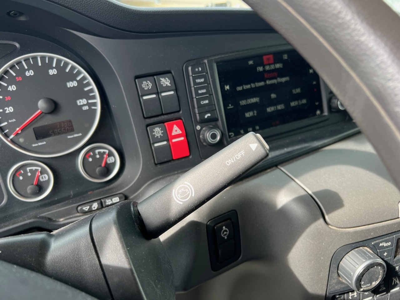 MAN TGS 26.360/400 6x2-4 BL TGS 26.360/400 6x2-4 BL, Lenk-/Lift, Kran Atlas AK 206.3E A5, Funk - شاحنة ذات الخطاف, شاحنة كرين: صور 2 MAN TGS 26.360/400 6x2-4 BL TGS 26.360/400 6x2-4 BL, Lenk-/Lift, Kran Atlas AK 206.3E A5, Funk - شاحنة ذات الخطاف, شاحنة كرين: صور 2