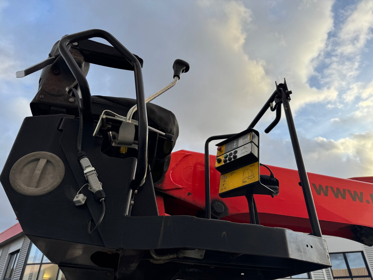 MAN TGS 26.420 6x2-4 LL TGS 26.420 6x2-4 LL, Navi, Lenk-/Liftachse, Heckkran Palfinger PK20.501L TEC - شاحنة كرين, شاحنات مسطحة: صور 3 MAN TGS 26.420 6x2-4 LL TGS 26.420 6x2-4 LL, Navi, Lenk-/Liftachse, Heckkran Palfinger PK20.501L TEC - شاحنة كرين, شاحنات مسطحة: صور 3