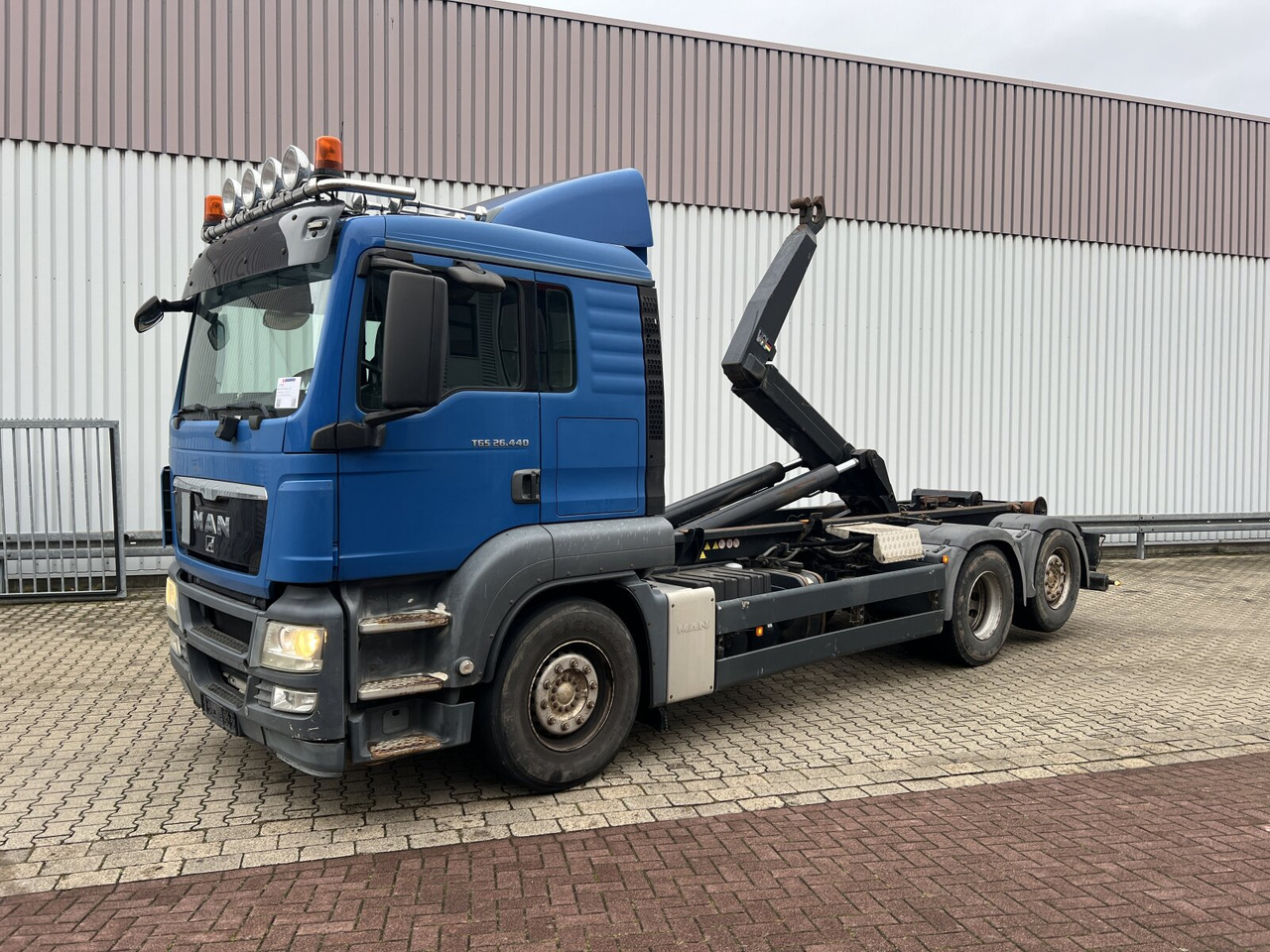 MAN TGS 26.440 6x2-2 BL TGS 26.440 6x2-2 BL, Intarder, Liftachse - شاحنة ذات الخطاف: صور 1 MAN TGS 26.440 6x2-2 BL TGS 26.440 6x2-2 BL, Intarder, Liftachse - شاحنة ذات الخطاف: صور 1