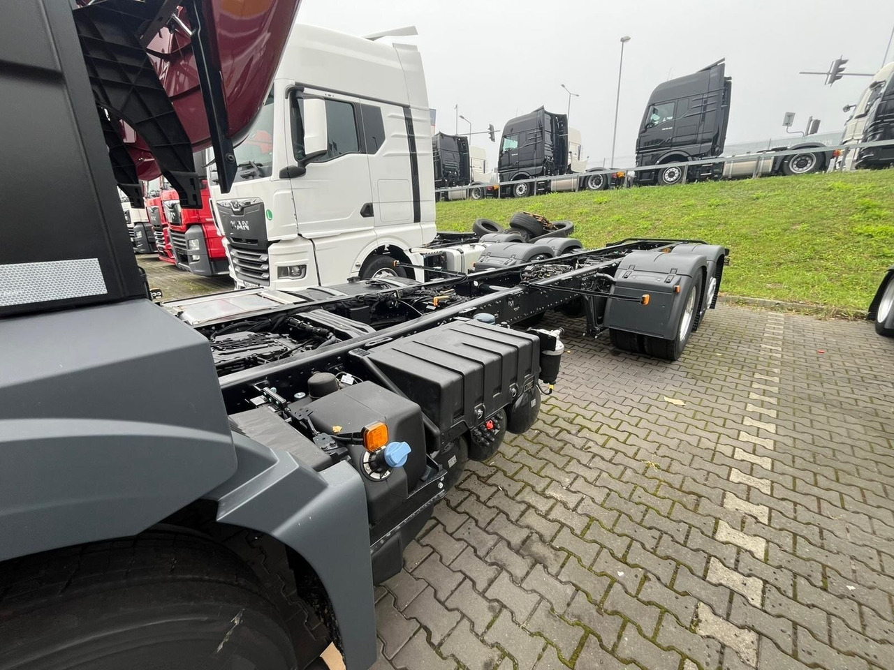 MAN TGS 26.440 6x2-4 LL CH TGS 26.440 6x2-4 LL CH, Lenk-/Liftachse, Navi, LED - الشاسيه شاحنة: صور 5 MAN TGS 26.440 6x2-4 LL CH TGS 26.440 6x2-4 LL CH, Lenk-/Liftachse, Navi, LED - الشاسيه شاحنة: صور 5