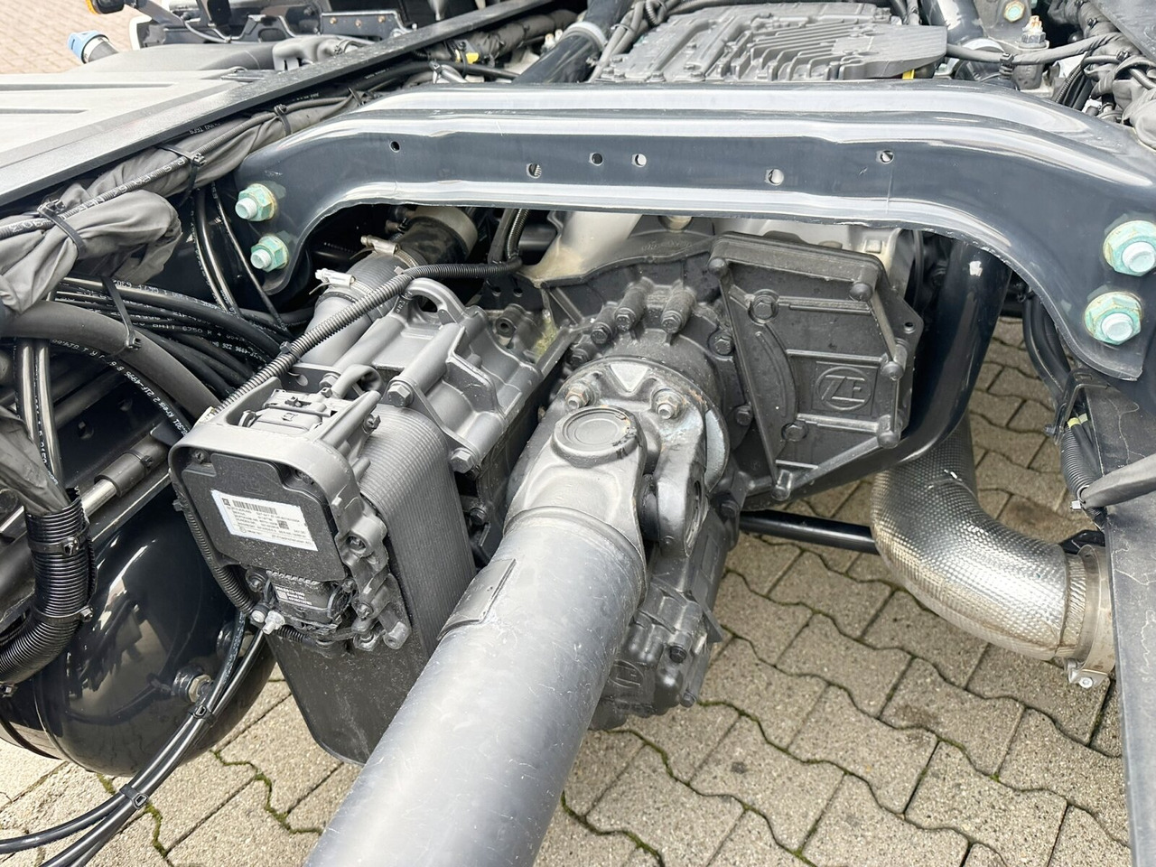 MAN TGS 26.480 6x2-4 LL TGS 26.480 6x2-4 LL, Retarder, Lenk-/Liftachse, Standklima - الشاسيه شاحنة: صور 5 MAN TGS 26.480 6x2-4 LL TGS 26.480 6x2-4 LL, Retarder, Lenk-/Liftachse, Standklima - الشاسيه شاحنة: صور 5