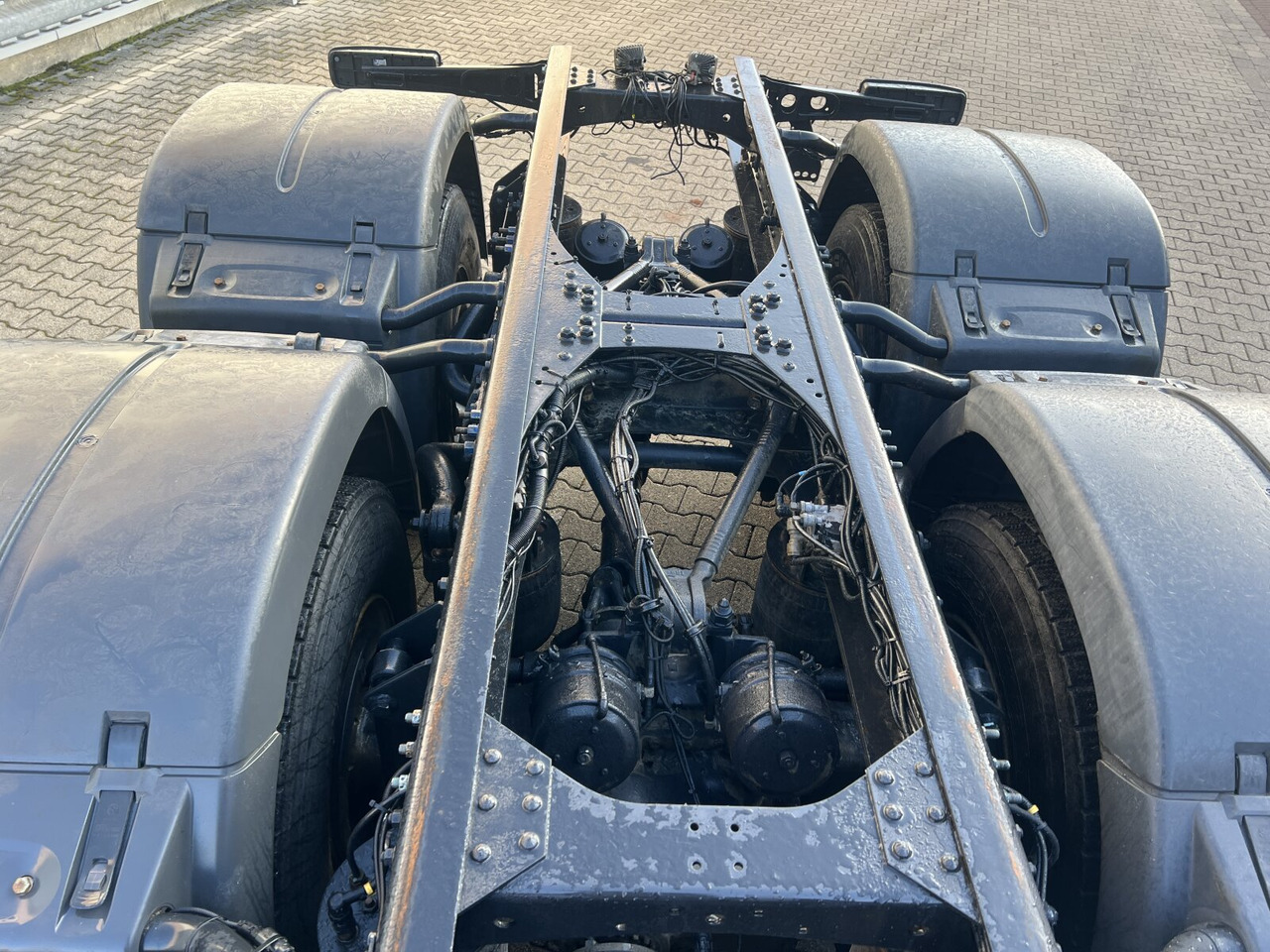 MAN TGS 26.500 6X6 BL TGS 26.500 6X6 BL, Intarder - شاحنة ذات الخطاف: صور 2 MAN TGS 26.500 6X6 BL TGS 26.500 6X6 BL, Intarder - شاحنة ذات الخطاف: صور 2