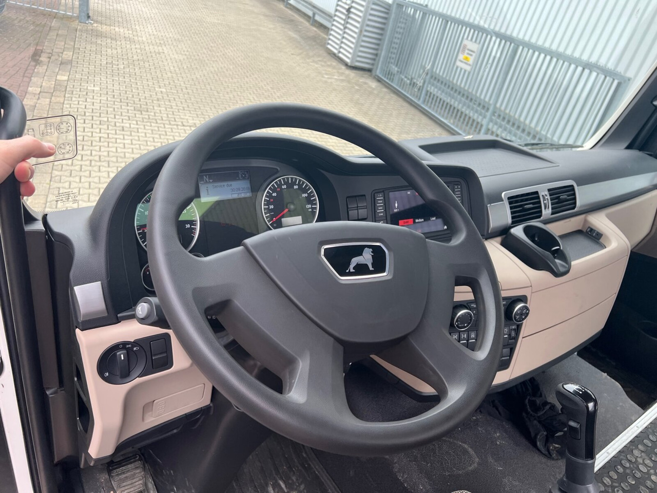 MAN TGS 33.360 6x4 BB TGS 33.360 6x4 BB, Häckslerkabine, NMV Nebenantrieb - الشاسيه شاحنة: صور 3 MAN TGS 33.360 6x4 BB TGS 33.360 6x4 BB, Häckslerkabine, NMV Nebenantrieb - الشاسيه شاحنة: صور 3