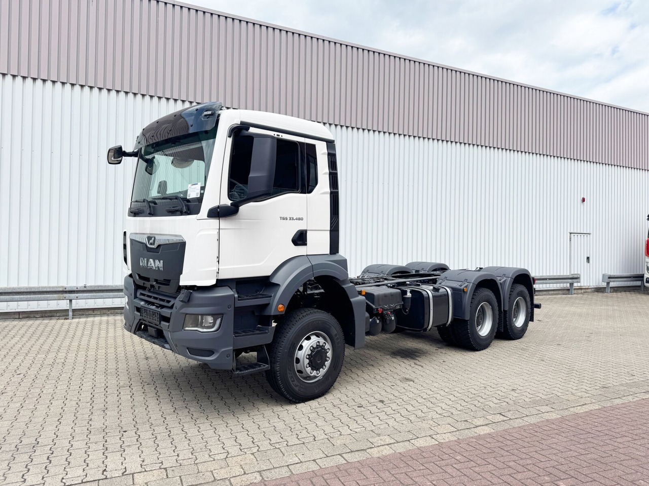 MAN TGS 33.480 6x6 BB CH TGS 33.480 6x6 BB CH, Hohe Bauart, Nebenantrieb - الشاسيه شاحنة: صور 1 MAN TGS 33.480 6x6 BB CH TGS 33.480 6x6 BB CH, Hohe Bauart, Nebenantrieb - الشاسيه شاحنة: صور 1