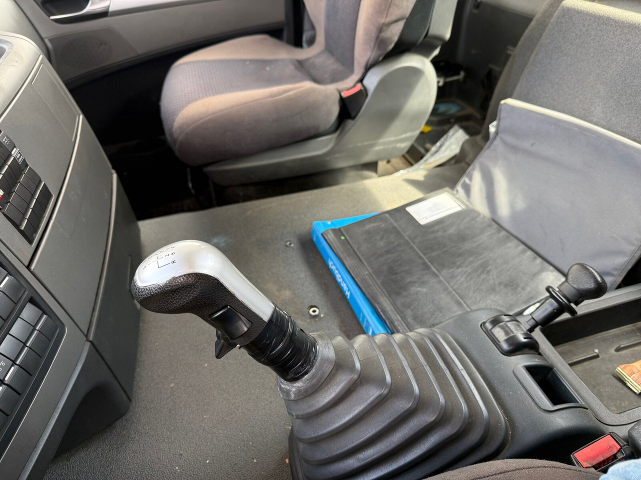 MAN TGS 35.480 8x4 BL TGS 35.480 8x4 BL, PriTarder, Navi - شاحنة ذات الخطاف: صور 5 MAN TGS 35.480 8x4 BL TGS 35.480 8x4 BL, PriTarder, Navi - شاحنة ذات الخطاف: صور 5