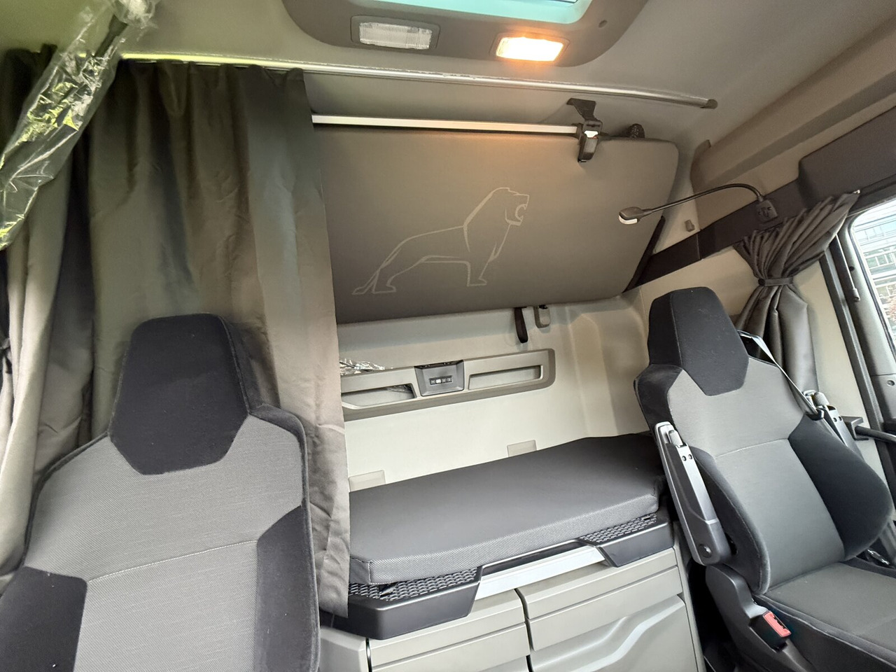 MAN TGX 26.470 6x2-4 BL TGX 26.470 6x2-4 BL, Lenk-/Liftachse, Retarder, Navi, Heckkran Atlas AK 170.2-A2 - شاحنة كرين, شاحنات مسطحة: صور 3 MAN TGX 26.470 6x2-4 BL TGX 26.470 6x2-4 BL, Lenk-/Liftachse, Retarder, Navi, Heckkran Atlas AK 170.2-A2 - شاحنة كرين, شاحنات مسطحة: صور 3