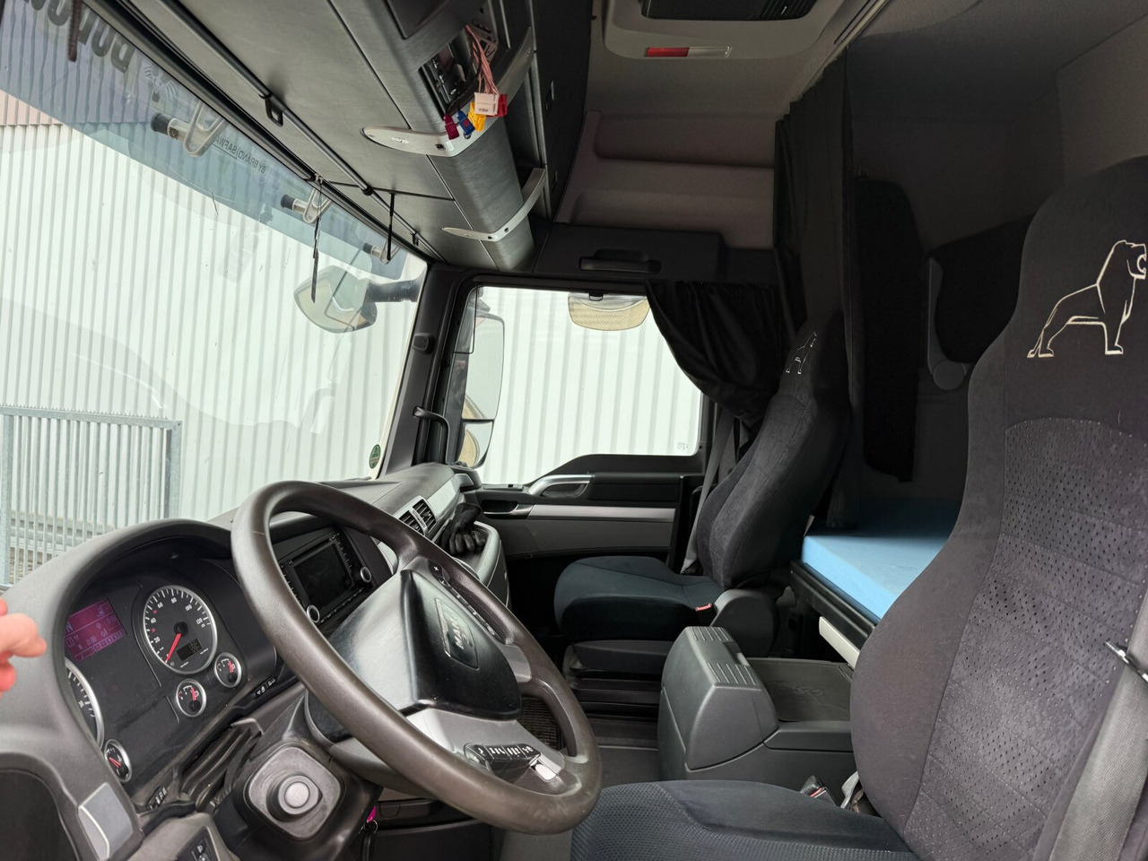 MAN TGX 26.480 6x4 BLS TGX 26.480 6x4 BLS, Retarder, XLX, Standklima, Hydraulik, zGG 90t - شاحنة جرار: صور 2 MAN TGX 26.480 6x4 BLS TGX 26.480 6x4 BLS, Retarder, XLX, Standklima, Hydraulik, zGG 90t - شاحنة جرار: صور 2