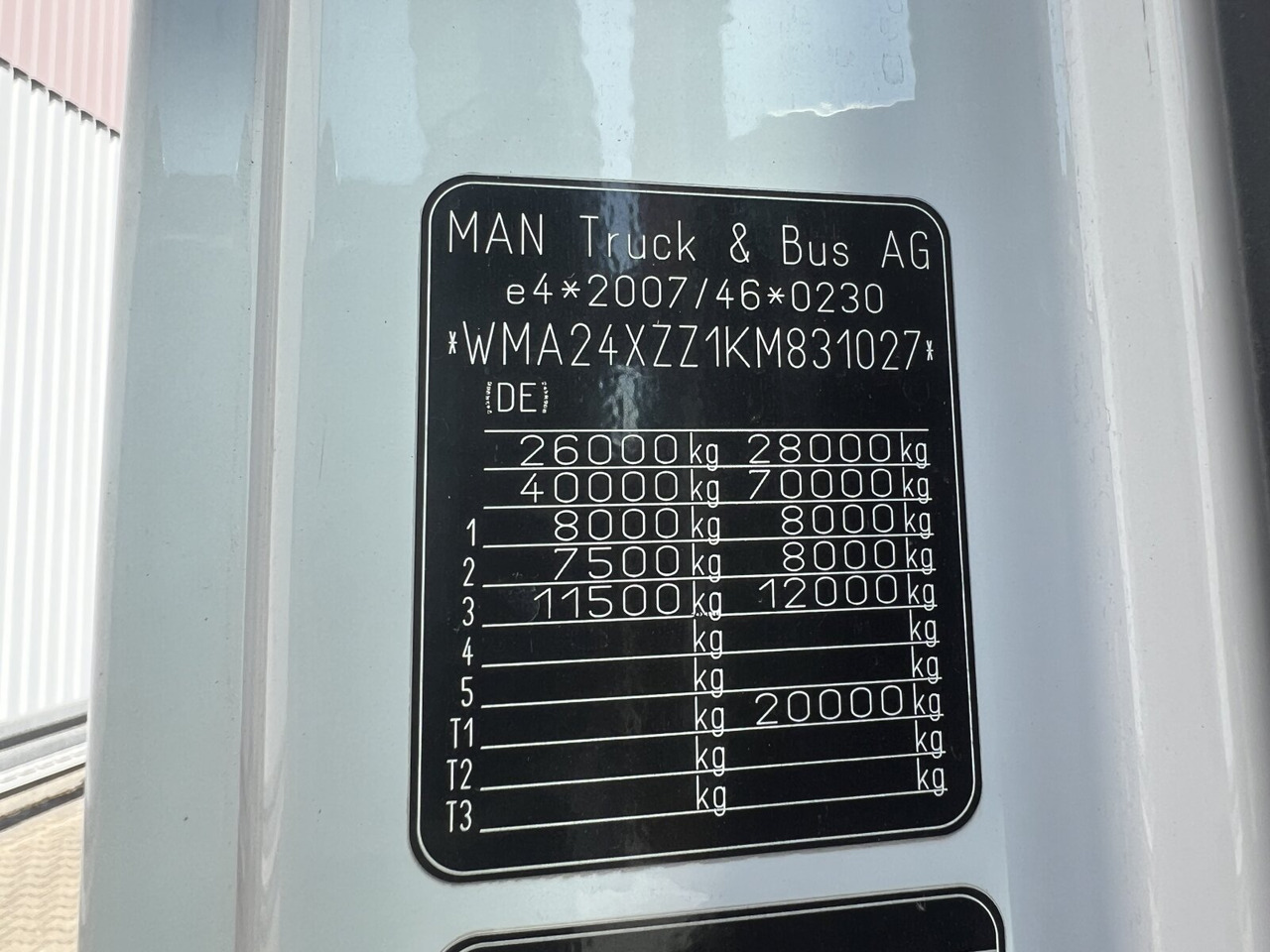 MAN TGX 26.500 6X2/4 BLS TGX 26.500 6X2/4 BLS, Intarder, Vorlauflenk-/lift, Standklima, XXL-Fahrerhaus - شاحنة جرار: صور 5 MAN TGX 26.500 6X2/4 BLS TGX 26.500 6X2/4 BLS, Intarder, Vorlauflenk-/lift, Standklima, XXL-Fahrerhaus - شاحنة جرار: صور 5