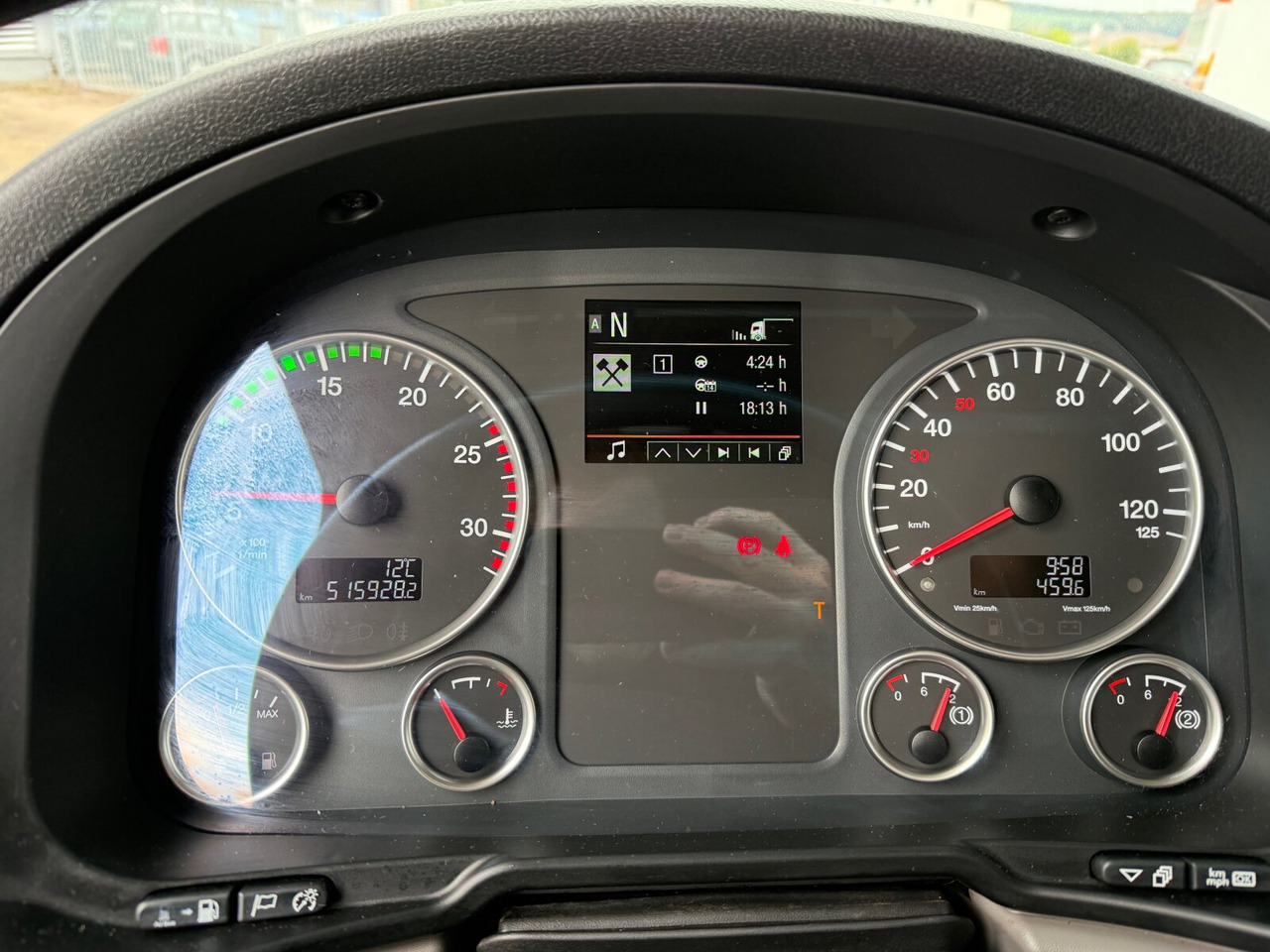 MAN TGX 26.510 6X2/4 BLS TGX 26.510 6X2/4 BLS, Intarder, Vorlauflenk-/lift, Standklima, XXL-Fahrerhaus, 70t - شاحنة جرار: صور 3 MAN TGX 26.510 6X2/4 BLS TGX 26.510 6X2/4 BLS, Intarder, Vorlauflenk-/lift, Standklima, XXL-Fahrerhaus, 70t - شاحنة جرار: صور 3