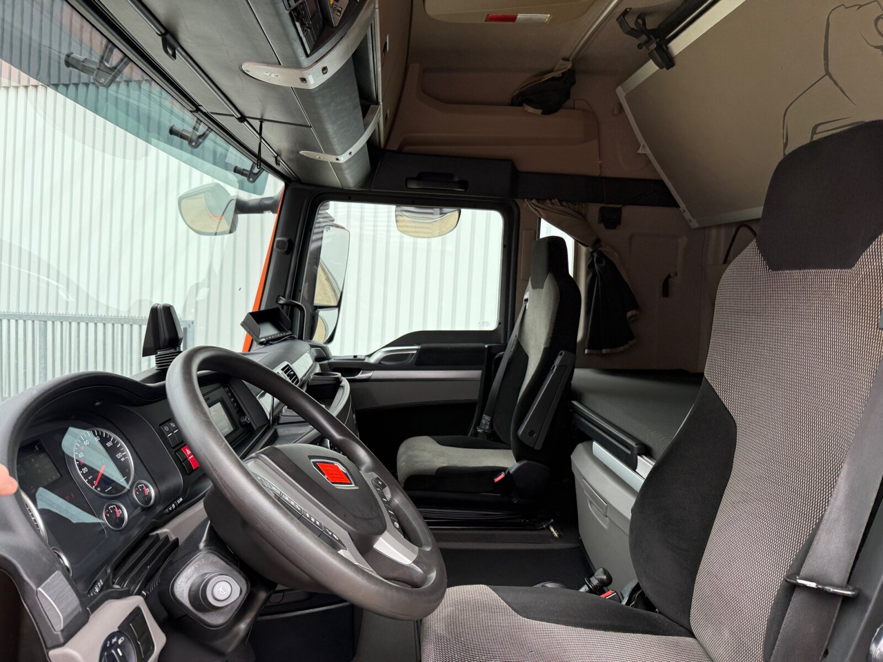 MAN TGX 26.510 6X2/4 BLS TGX 26.510 6X2/4 BLS, Intarder, Vorlauflenk-/lift, Standklima, XXL-Fahrerhaus, 70t - شاحنة جرار: صور 2 MAN TGX 26.510 6X2/4 BLS TGX 26.510 6X2/4 BLS, Intarder, Vorlauflenk-/lift, Standklima, XXL-Fahrerhaus, 70t - شاحنة جرار: صور 2