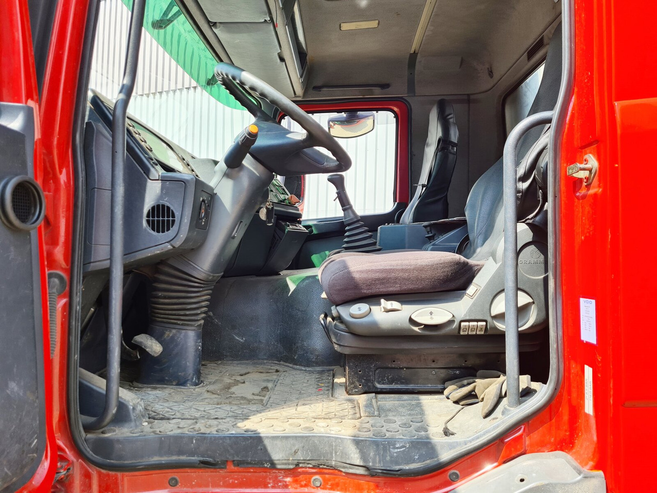 Mercedes-Benz Actros 1835 K 4x2 Actros 1835 K 4x2 - الشاسيه شاحنة: صور 3 Mercedes-Benz Actros 1835 K 4x2 Actros 1835 K 4x2 - الشاسيه شاحنة: صور 3