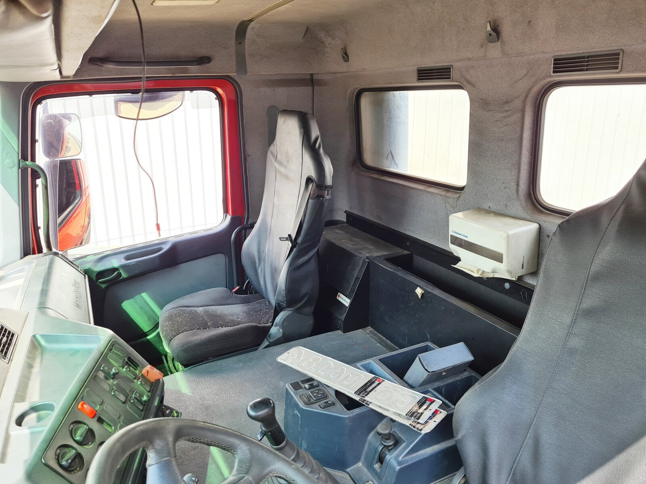 Mercedes-Benz Actros 1835 K 4x2 Actros 1835 K 4x2 - الشاسيه شاحنة: صور 4 Mercedes-Benz Actros 1835 K 4x2 Actros 1835 K 4x2 - الشاسيه شاحنة: صور 4