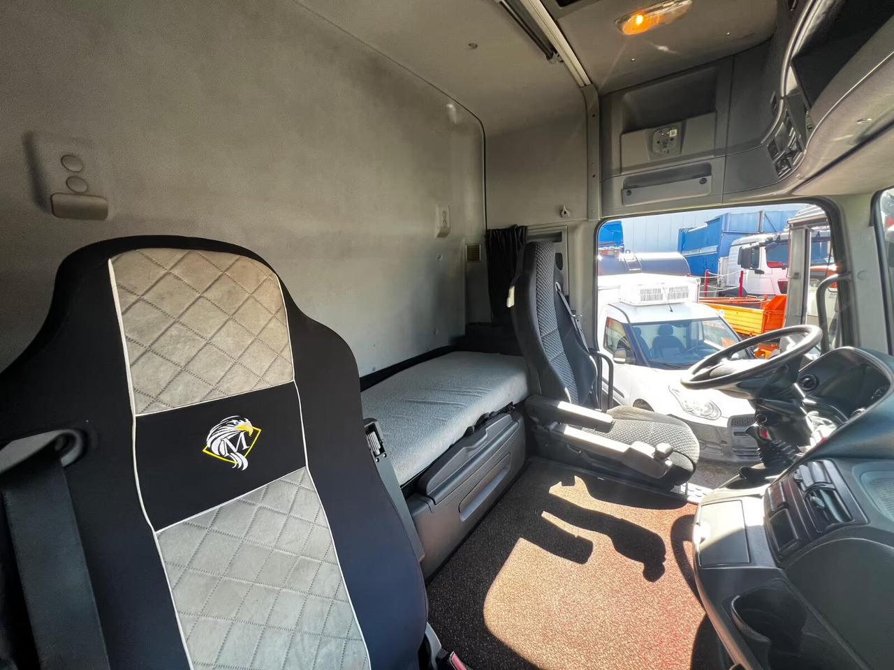 Mercedes-Benz Actros 2544 L 6x2 Actros 2544 L 6x2, Lenkachse, Kran MKG HLK531HP-a5, Funk - شاحنات مسطحة, شاحنة كرين: صور 3 Mercedes-Benz Actros 2544 L 6x2 Actros 2544 L 6x2, Lenkachse, Kran MKG HLK531HP-a5, Funk - شاحنات مسطحة, شاحنة كرين: صور 3