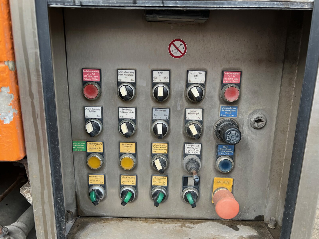 فراغ شاحنة Mercedes-Benz Actros 2544 L 6x2 Actros 2544 L 6x2, Lenkachse, Kroll Saug-/Spülwagen ca. 12m³, Funk: صور 15 فراغ شاحنة Mercedes-Benz Actros 2544 L 6x2 Actros 2544 L 6x2, Lenkachse, Kroll Saug-/Spülwagen ca. 12m³, Funk: صور 15