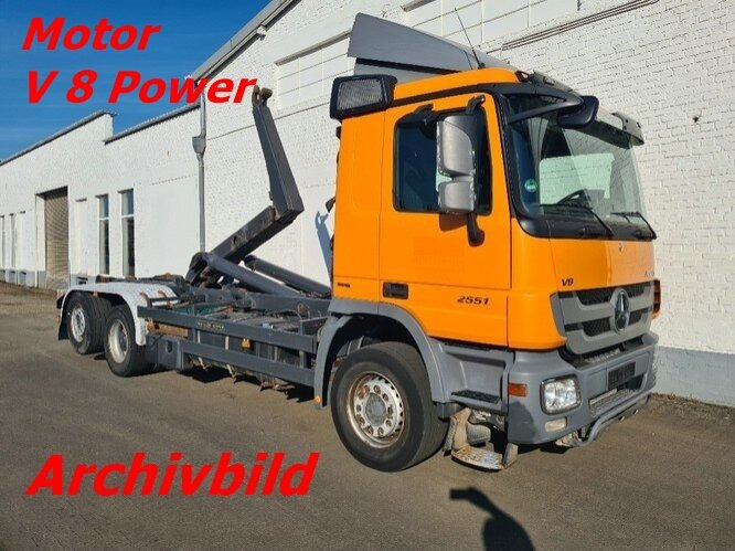 Mercedes-Benz Actros 2551 L 6x2 Actros 2551L/6x2,Meiller, Lenk-Liftachse V 8 - شاحنة ذات الخطاف: صور 1 Mercedes-Benz Actros 2551 L 6x2 Actros 2551L/6x2,Meiller, Lenk-Liftachse V 8 - شاحنة ذات الخطاف: صور 1