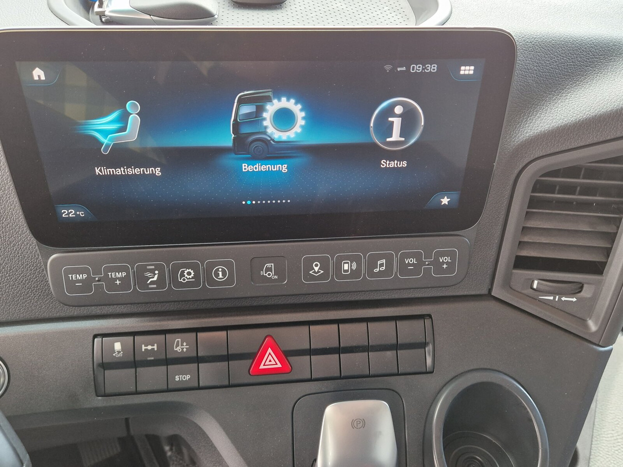 الشاسيه شاحنة جديد Mercedes-Benz Actros 2553 LL 6x2 Actros 2553 LL 6x2, Retarder, Liftachse, MultimediaCockpit, LED, Navi: صور 12 الشاسيه شاحنة جديد Mercedes-Benz Actros 2553 LL 6x2 Actros 2553 LL 6x2, Retarder, Liftachse, MultimediaCockpit, LED, Navi: صور 12