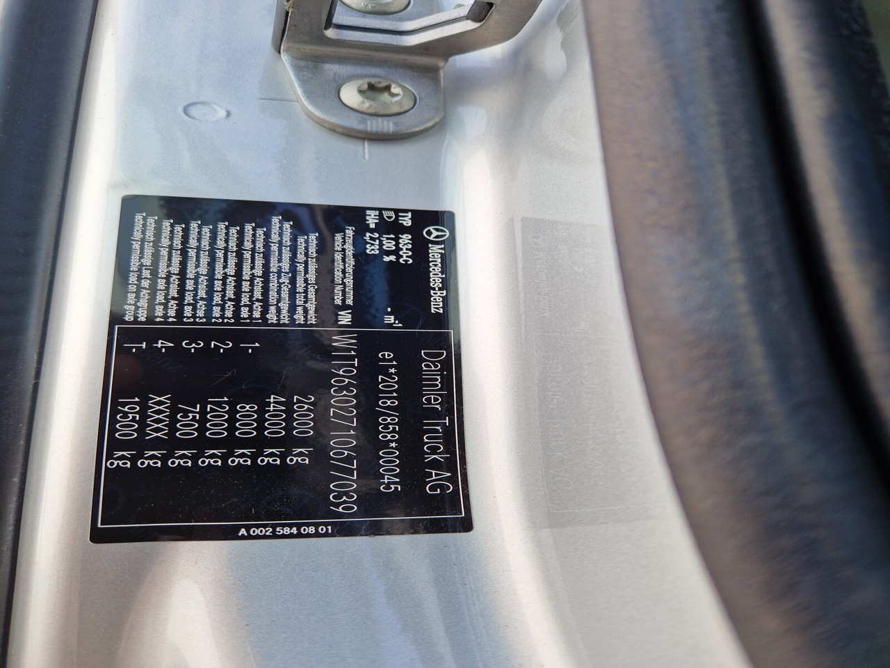 الشاسيه شاحنة جديد Mercedes-Benz Actros 2553 LL 6x2 Actros 2553 LL 6x2, Retarder, Liftachse, MultimediaCockpit, LED, Navi: صور 11 الشاسيه شاحنة جديد Mercedes-Benz Actros 2553 LL 6x2 Actros 2553 LL 6x2, Retarder, Liftachse, MultimediaCockpit, LED, Navi: صور 11