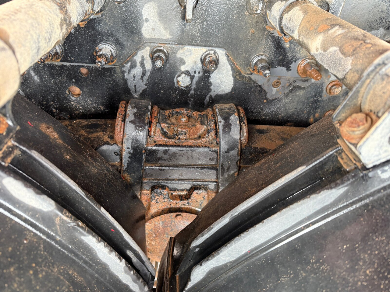 Mercedes-Benz Actros 2646 K 6x4 Actros 2646 K 6x4, Retarder, Bordmatik - قلابات: صور 3 Mercedes-Benz Actros 2646 K 6x4 Actros 2646 K 6x4, Retarder, Bordmatik - قلابات: صور 3