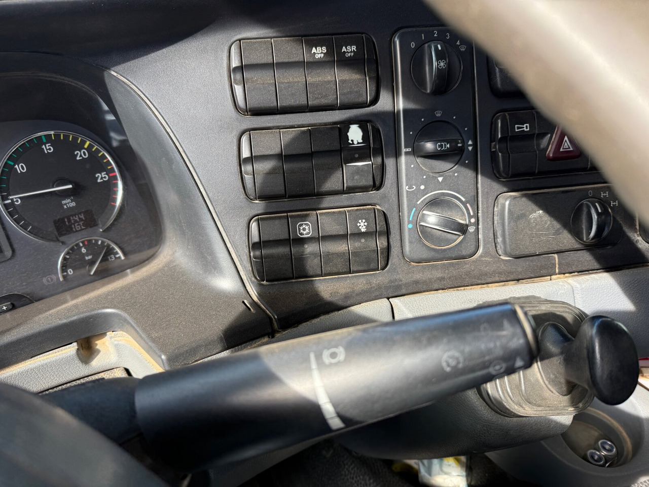 Mercedes-Benz Actros 2646 K 6x4 Actros 2646 K 6x4, Retarder - الشاسيه شاحنة: صور 5 Mercedes-Benz Actros 2646 K 6x4 Actros 2646 K 6x4, Retarder - الشاسيه شاحنة: صور 5