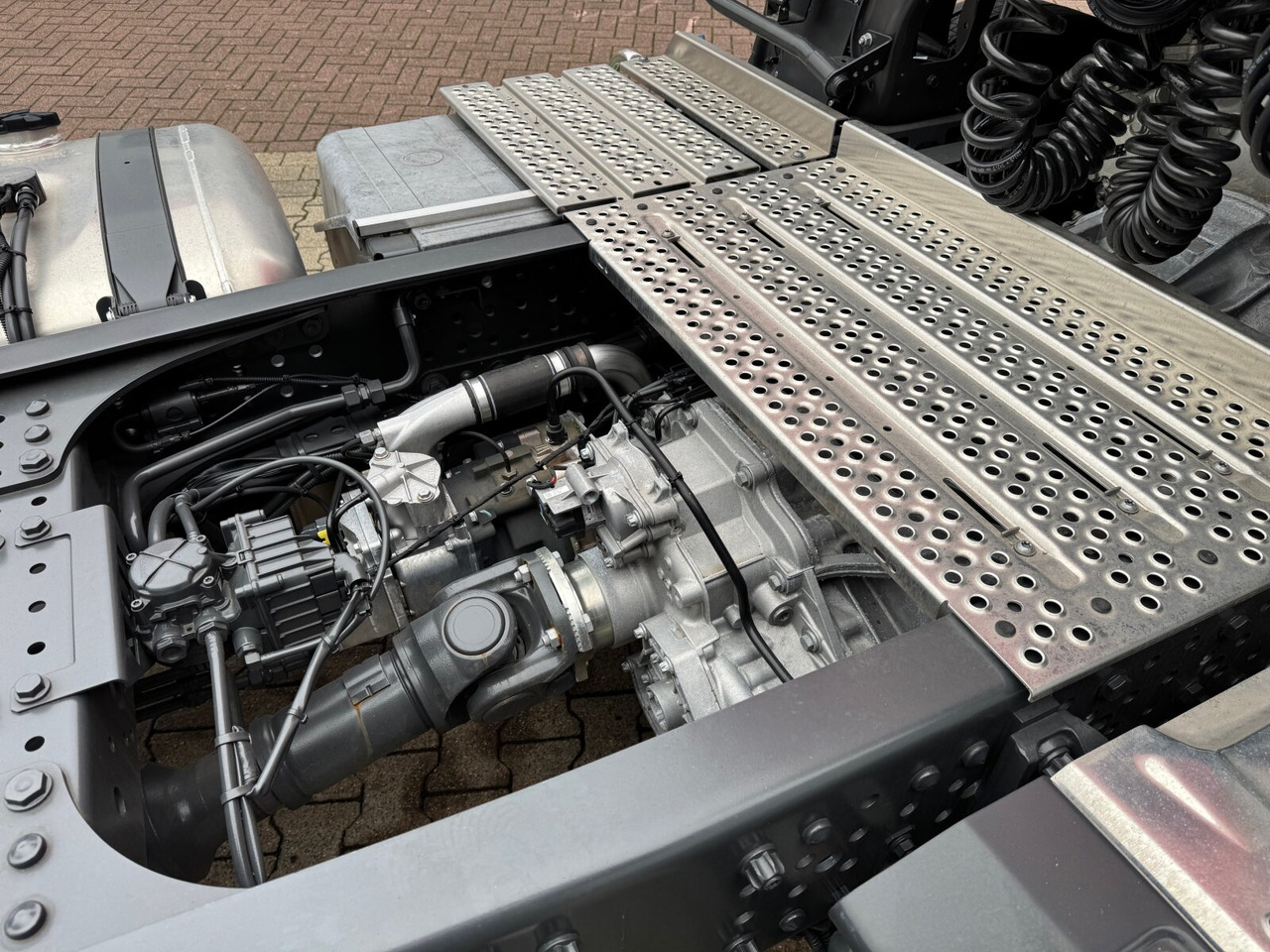 Mercedes-Benz Actros 2648 LS 6x2 Actros 2648 LS 6x2, Retarder, Liftachse, MirrorCam, StreamSpace, Navi, LED - شاحنة جرار: صور 2 Mercedes-Benz Actros 2648 LS 6x2 Actros 2648 LS 6x2, Retarder, Liftachse, MirrorCam, StreamSpace, Navi, LED - شاحنة جرار: صور 2