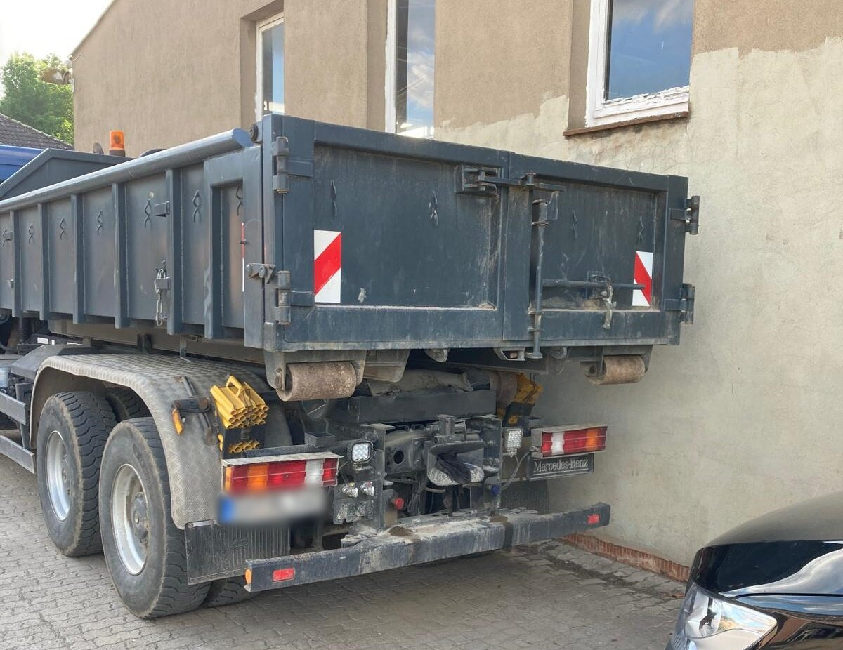 Mercedes-Benz Actros 3346 6x4 Actros 3346 6x4, Retarder - شاحنة ذات الخطاف: صور 3 Mercedes-Benz Actros 3346 6x4 Actros 3346 6x4, Retarder - شاحنة ذات الخطاف: صور 3