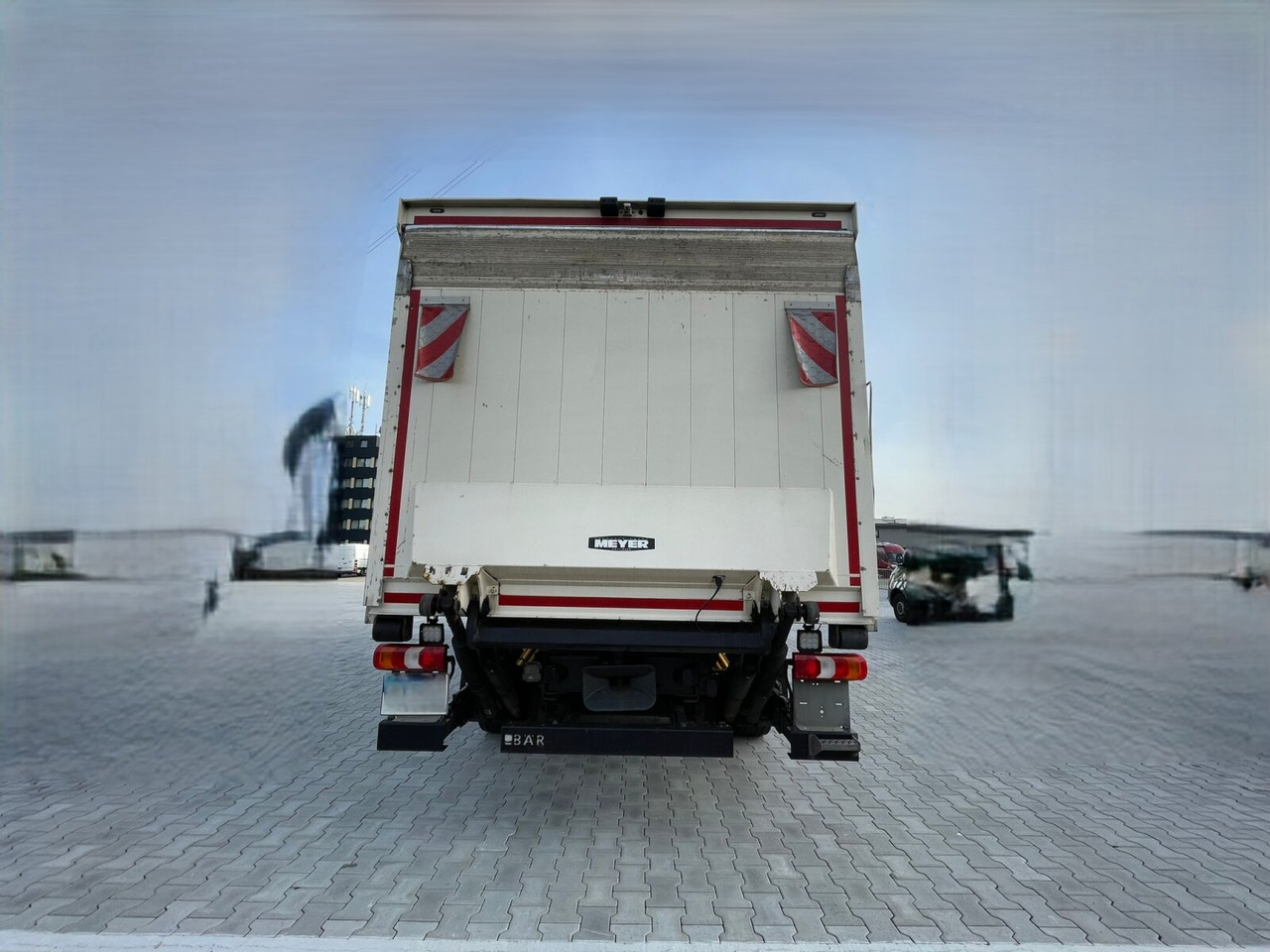 Mercedes-Benz Antos 2535 L 6x2 Antos 2535 L 6x2, Lenk-/Liftachse, LBW BÄR - بصندوق مغلق شاحنة: صور 3 Mercedes-Benz Antos 2535 L 6x2 Antos 2535 L 6x2, Lenk-/Liftachse, LBW BÄR - بصندوق مغلق شاحنة: صور 3