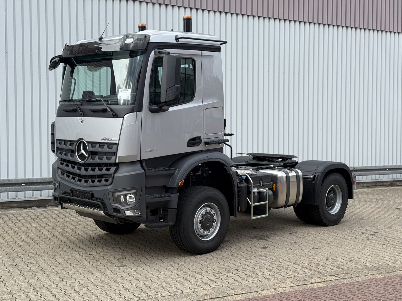 Mercedes-Benz Arocs 1853 AS 4x4 Arocs 1853 AS 4x4, Retarder, MultimediaCockpit, Navi - شاحنة جرار: صور 1 Mercedes-Benz Arocs 1853 AS 4x4 Arocs 1853 AS 4x4, Retarder, MultimediaCockpit, Navi - شاحنة جرار: صور 1