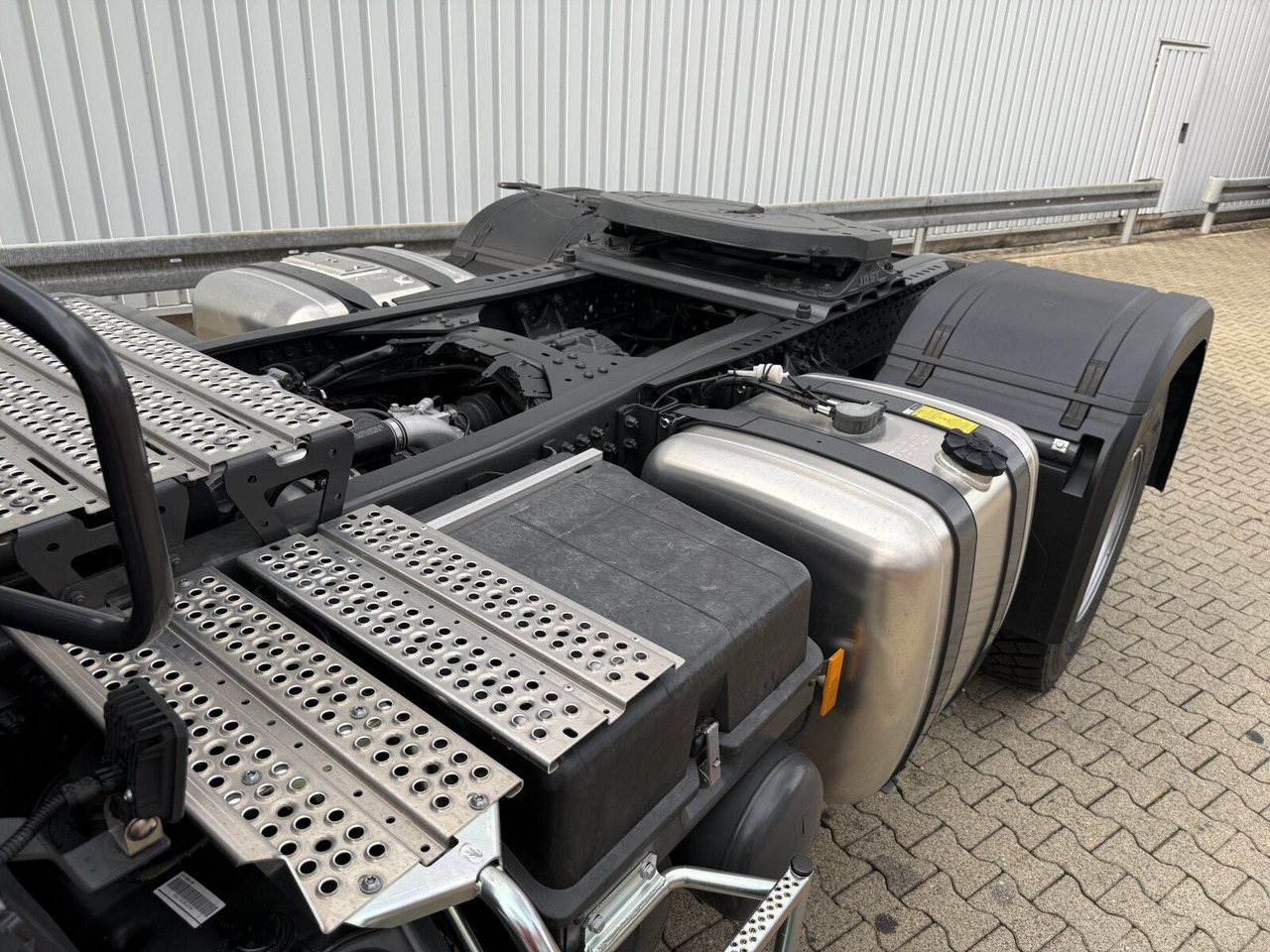 Mercedes-Benz Arocs 1853 AS 4x4 Arocs 1853 AS 4x4, Retarder, MultimediaCockpit, Navi - شاحنة جرار: صور 2 Mercedes-Benz Arocs 1853 AS 4x4 Arocs 1853 AS 4x4, Retarder, MultimediaCockpit, Navi - شاحنة جرار: صور 2