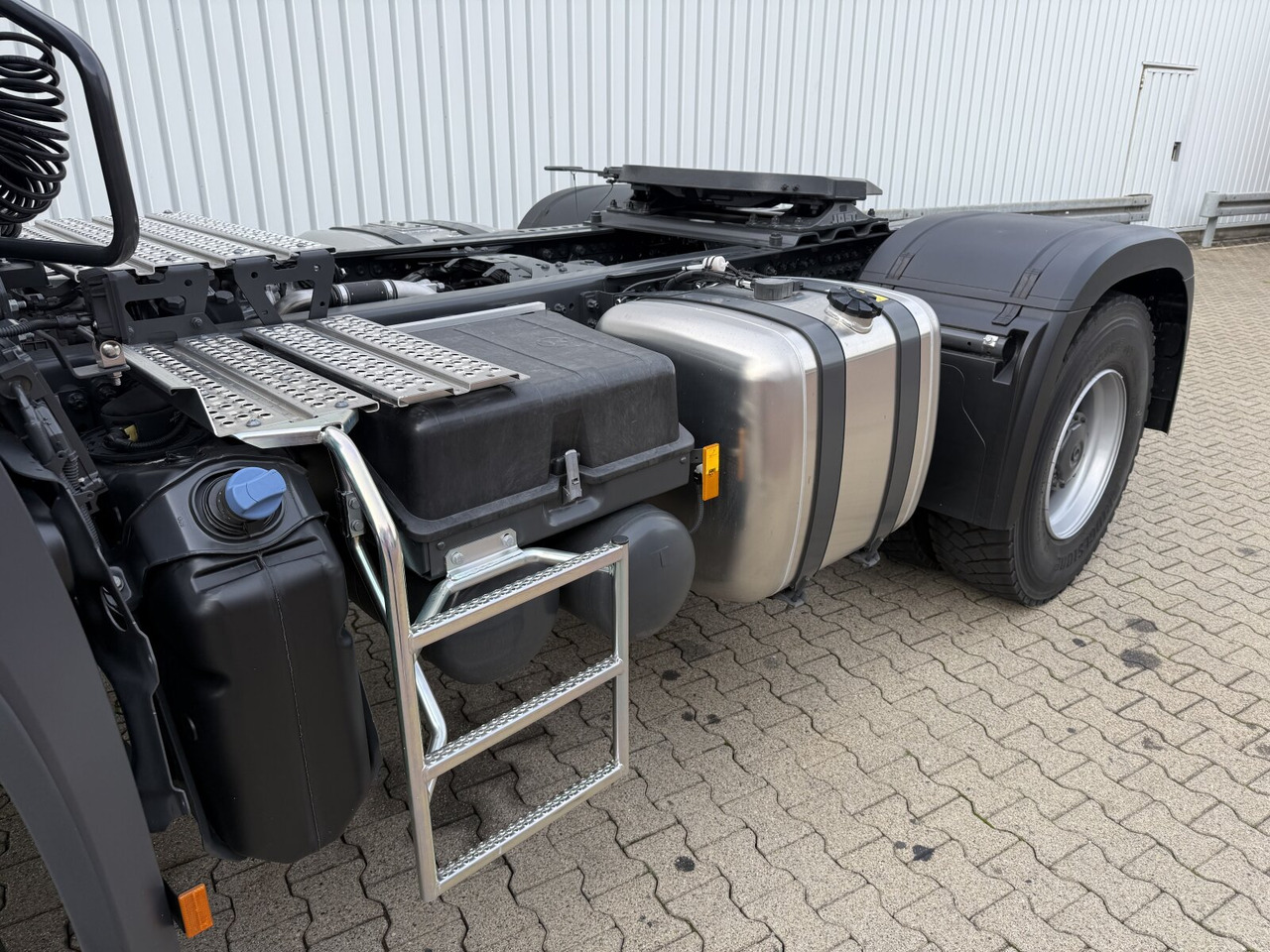Mercedes-Benz Arocs 1853 AS 4x4 Arocs 1853 AS 4x4, Retarder, MultimediaCockpit, Navi - شاحنة جرار: صور 2 Mercedes-Benz Arocs 1853 AS 4x4 Arocs 1853 AS 4x4, Retarder, MultimediaCockpit, Navi - شاحنة جرار: صور 2