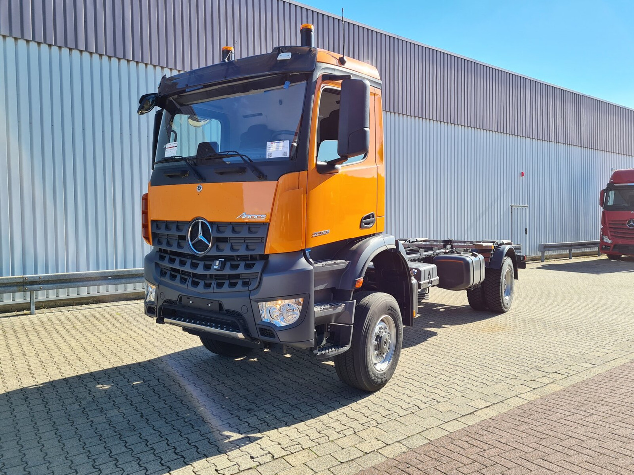 Mercedes-Benz Arocs 2033 A 4x4 Arocs 2033 A 4x4, Grounder, Motorabtrieb - الشاسيه شاحنة: صور 1 Mercedes-Benz Arocs 2033 A 4x4 Arocs 2033 A 4x4, Grounder, Motorabtrieb - الشاسيه شاحنة: صور 1