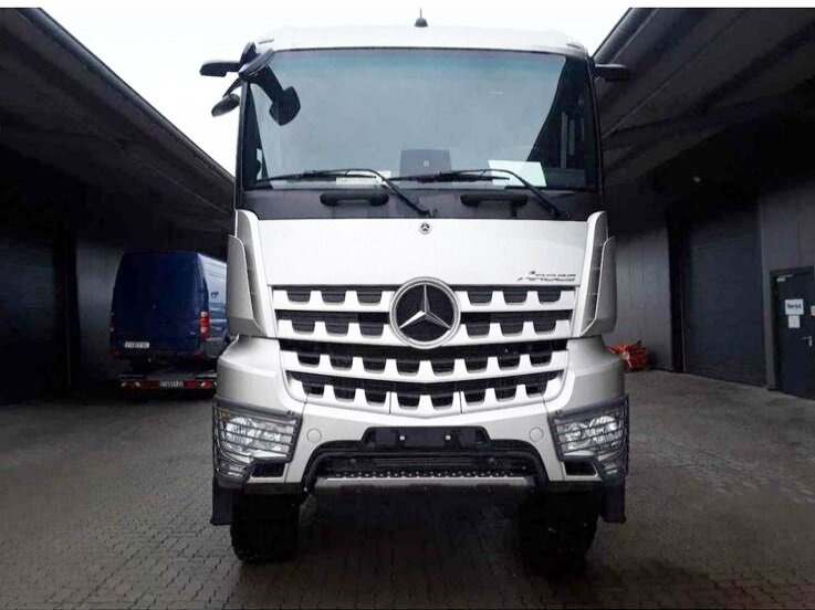 Mercedes-Benz Arocs 2053 A 4x4 Arocs 2053 A 4x4, Grounder, MirrorCam, Multimedia Cockpit, Navi - الشاسيه شاحنة: صور 2 Mercedes-Benz Arocs 2053 A 4x4 Arocs 2053 A 4x4, Grounder, MirrorCam, Multimedia Cockpit, Navi - الشاسيه شاحنة: صور 2