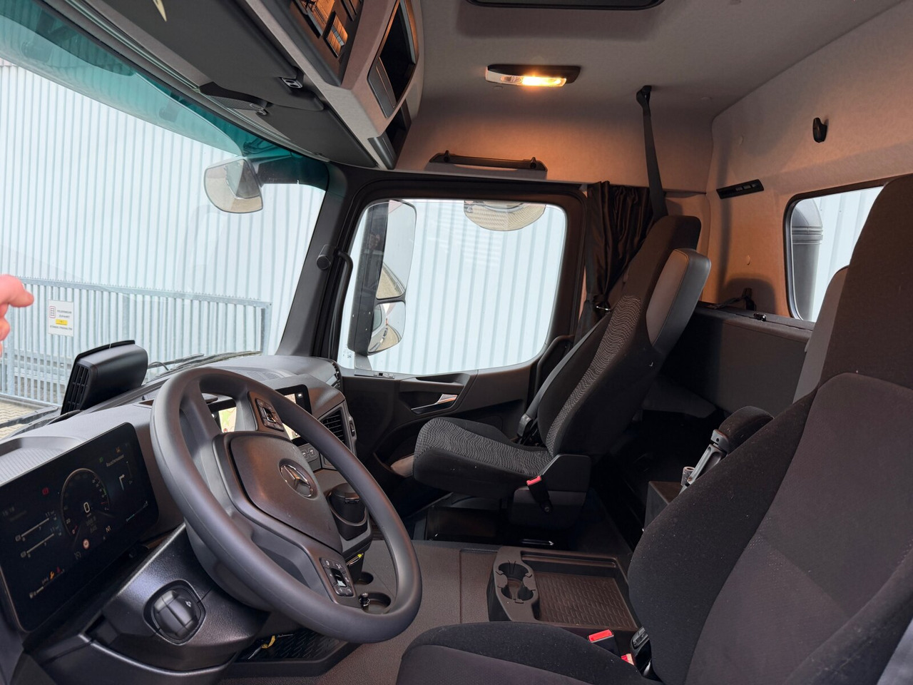 Mercedes-Benz Arocs 2542 L 6x2/4 Arocs 2542 L 6x2/4, Vorlauflenk-/liftachse, Navi, MultimediaCockpit - الشاسيه شاحنة: صور 2 Mercedes-Benz Arocs 2542 L 6x2/4 Arocs 2542 L 6x2/4, Vorlauflenk-/liftachse, Navi, MultimediaCockpit - الشاسيه شاحنة: صور 2