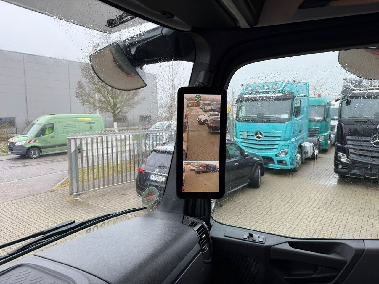 Mercedes-Benz Arocs 3243 B 8x4/4 Arocs 3243 B 8x4/4, MirrorCam, MultimediaCockpit, Navi, Betonmischer Intermix ca. 9m³ - شاحنة خلاطة خرسانة: صور 3 Mercedes-Benz Arocs 3243 B 8x4/4 Arocs 3243 B 8x4/4, MirrorCam, MultimediaCockpit, Navi, Betonmischer Intermix ca. 9m³ - شاحنة خلاطة خرسانة: صور 3