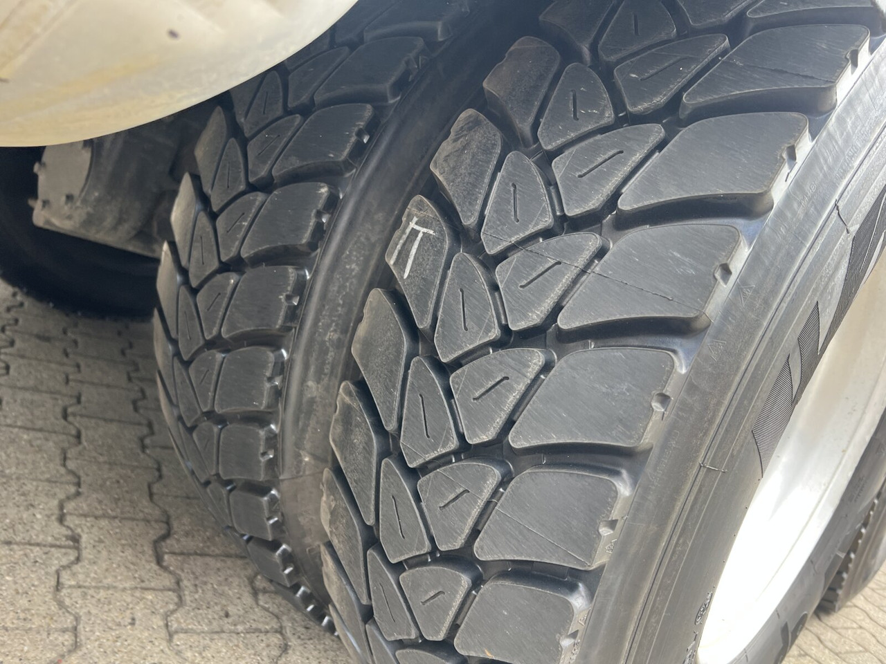 Mercedes-Benz Arocs 3243 K 8x4 Arocs 3243 K 8x4, Ressenig Thermo Alukipper 3-S - قلابات: صور 5 Mercedes-Benz Arocs 3243 K 8x4 Arocs 3243 K 8x4, Ressenig Thermo Alukipper 3-S - قلابات: صور 5