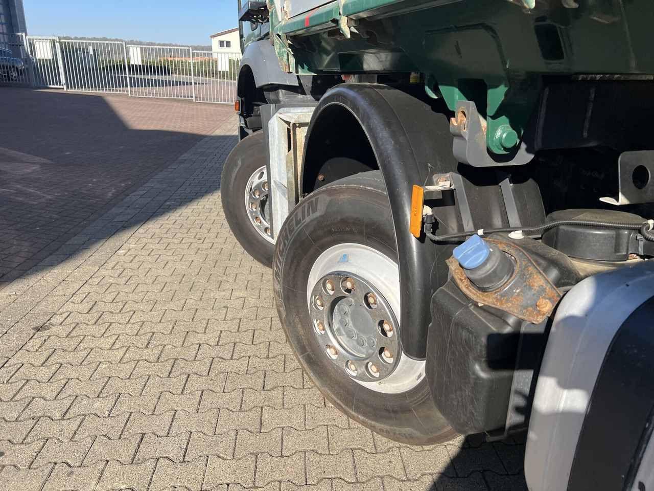 Mercedes-Benz Arocs 3243 K 8x4 Arocs 3243 K 8x4, Ressenig Thermo Alukipper 3-S - قلابات: صور 4 Mercedes-Benz Arocs 3243 K 8x4 Arocs 3243 K 8x4, Ressenig Thermo Alukipper 3-S - قلابات: صور 4