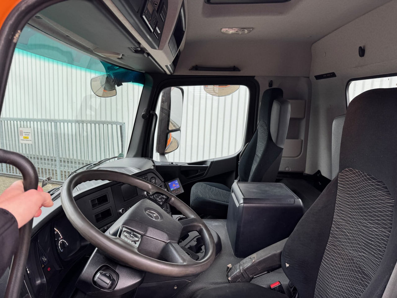 Mercedes-Benz Arocs 3243 LK 8x4/4 Arocs 3243 LK 8x4/4, Motorabtrieb - شاحنة ذات الخطاف: صور 3 Mercedes-Benz Arocs 3243 LK 8x4/4 Arocs 3243 LK 8x4/4, Motorabtrieb - شاحنة ذات الخطاف: صور 3