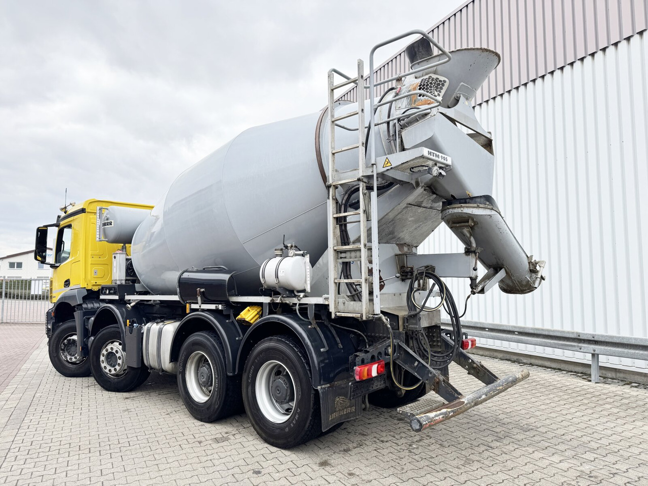 Mercedes-Benz Arocs 3246 B 8x4/4 Arocs 3246 B 8x4/4, Liebherr HTM 905 Mischer, 9m³, Multimedia Cockpit, Navi - شاحنة خلاطة خرسانة: صور 2 Mercedes-Benz Arocs 3246 B 8x4/4 Arocs 3246 B 8x4/4, Liebherr HTM 905 Mischer, 9m³, Multimedia Cockpit, Navi - شاحنة خلاطة خرسانة: صور 2