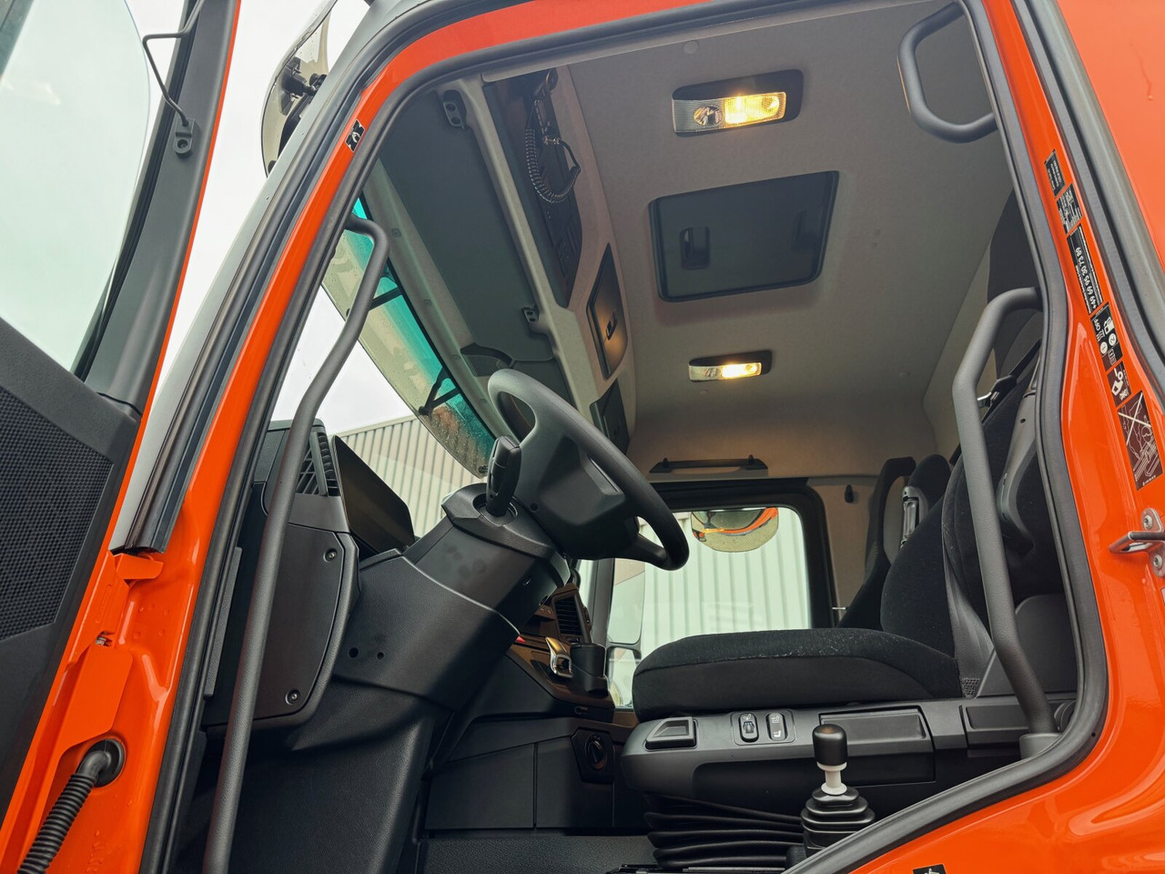 Mercedes-Benz Arocs 3248 K 8x4 Arocs 3248 K 8x4, Navi, Multimedia Cockpit - قلابات: صور 3 Mercedes-Benz Arocs 3248 K 8x4 Arocs 3248 K 8x4, Navi, Multimedia Cockpit - قلابات: صور 3