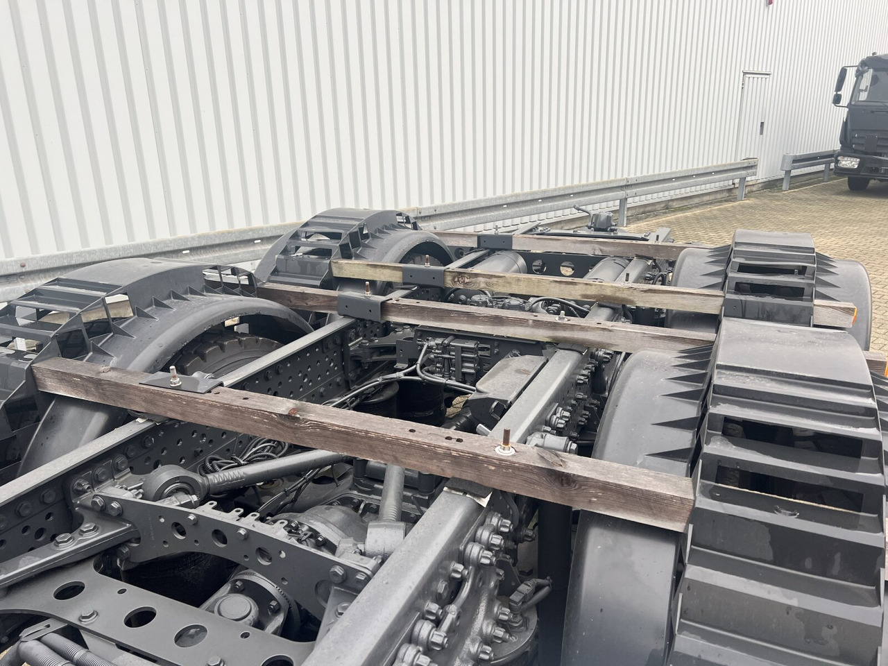 Mercedes-Benz Arocs 3251 L 8x4/4 Arocs 3251 L 8x4/4, mit Motorabtrieb C plus NA - الشاسيه شاحنة: صور 3 Mercedes-Benz Arocs 3251 L 8x4/4 Arocs 3251 L 8x4/4, mit Motorabtrieb C plus NA - الشاسيه شاحنة: صور 3