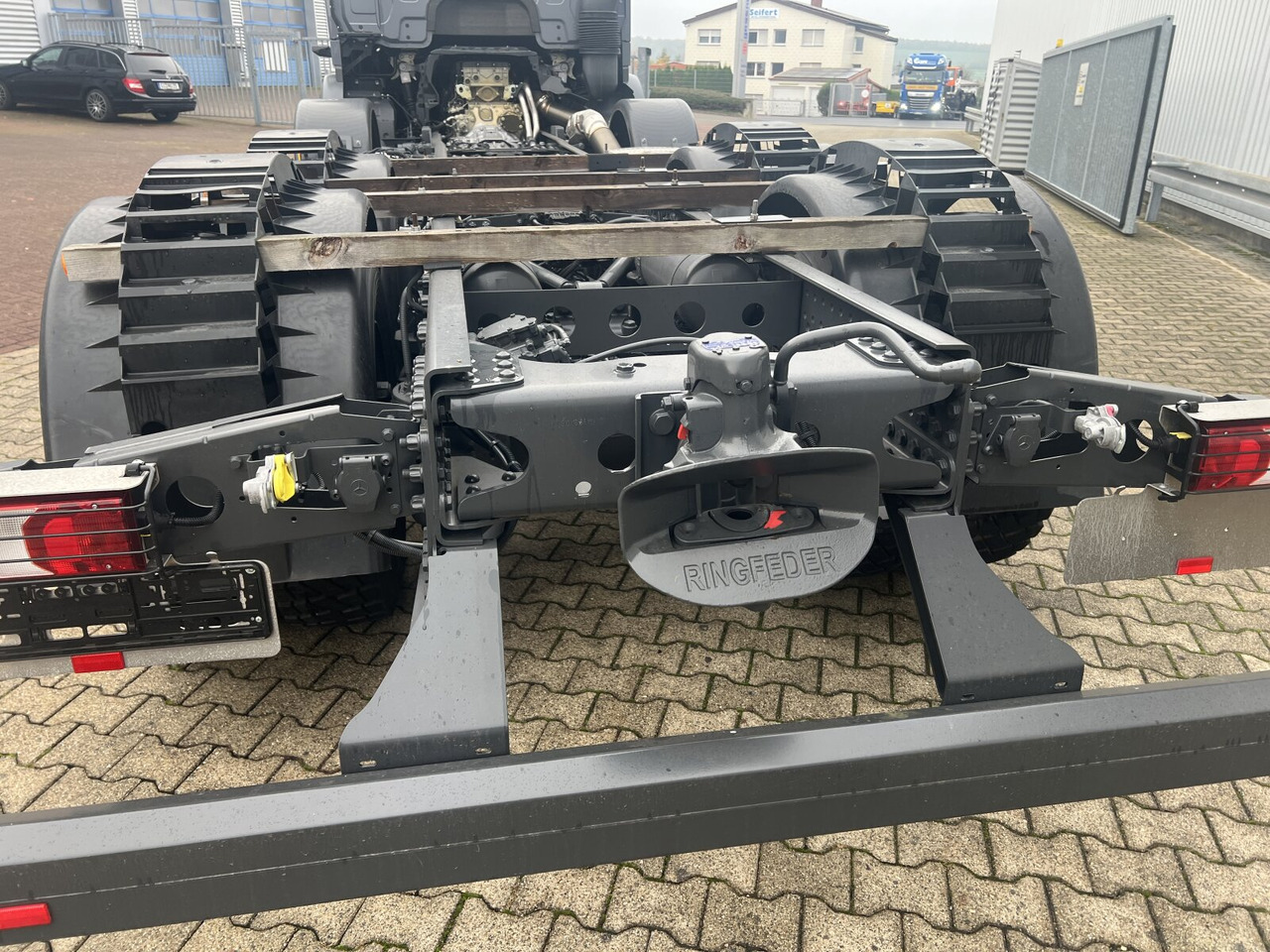 Mercedes-Benz Arocs 3251 L 8x4/4 Arocs 3251 L 8x4/4, mit Motorabtrieb C plus NA - الشاسيه شاحنة: صور 4 Mercedes-Benz Arocs 3251 L 8x4/4 Arocs 3251 L 8x4/4, mit Motorabtrieb C plus NA - الشاسيه شاحنة: صور 4